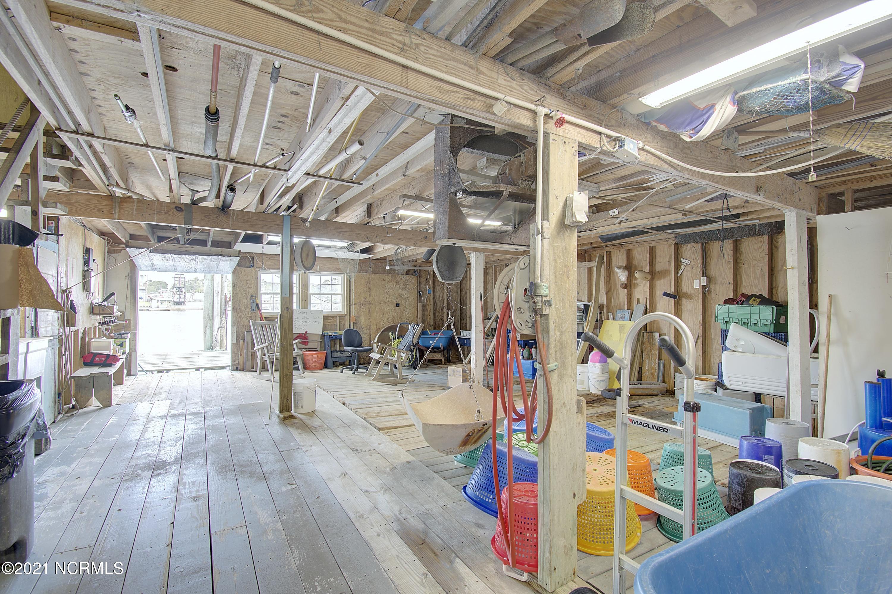 100502162 | Photo 128