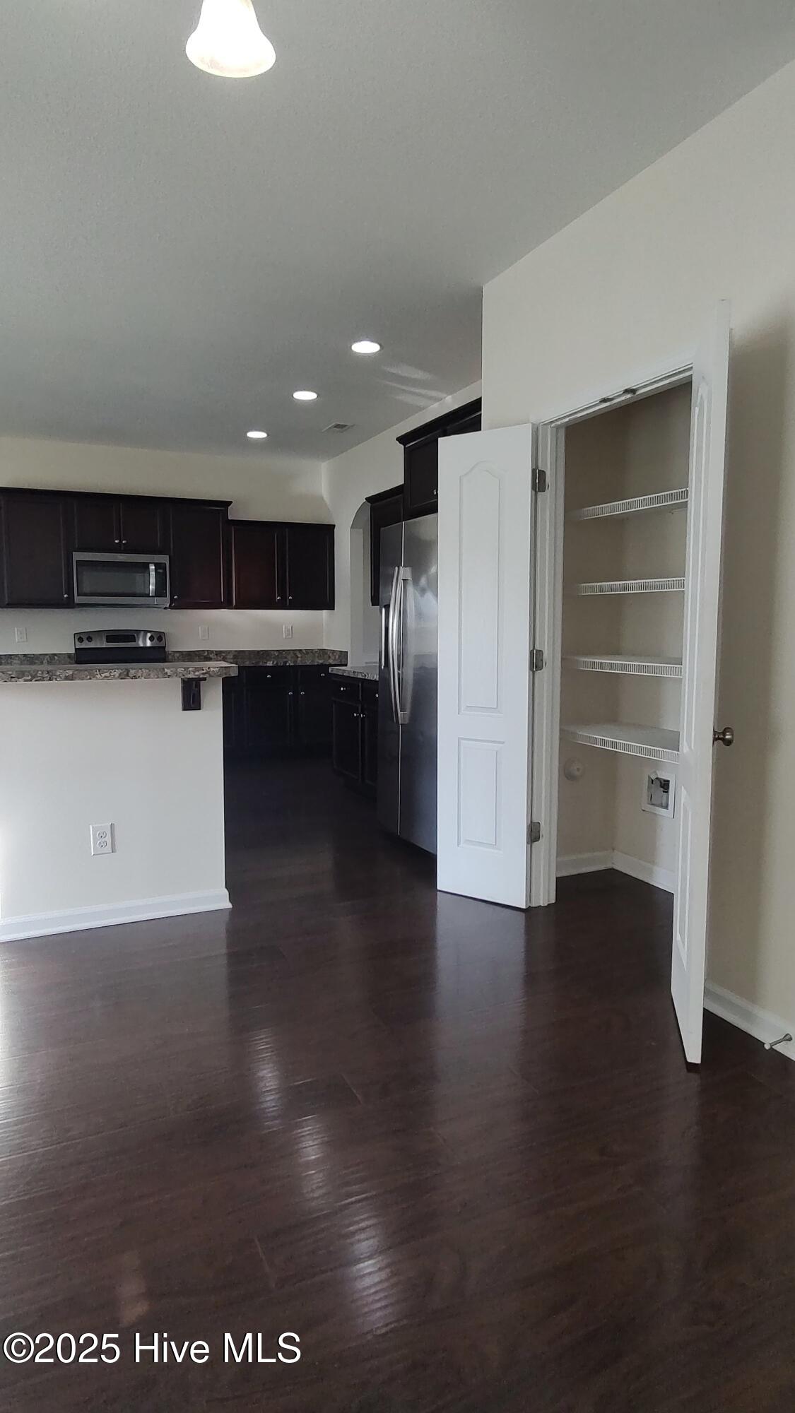 100544459 | Photo 17