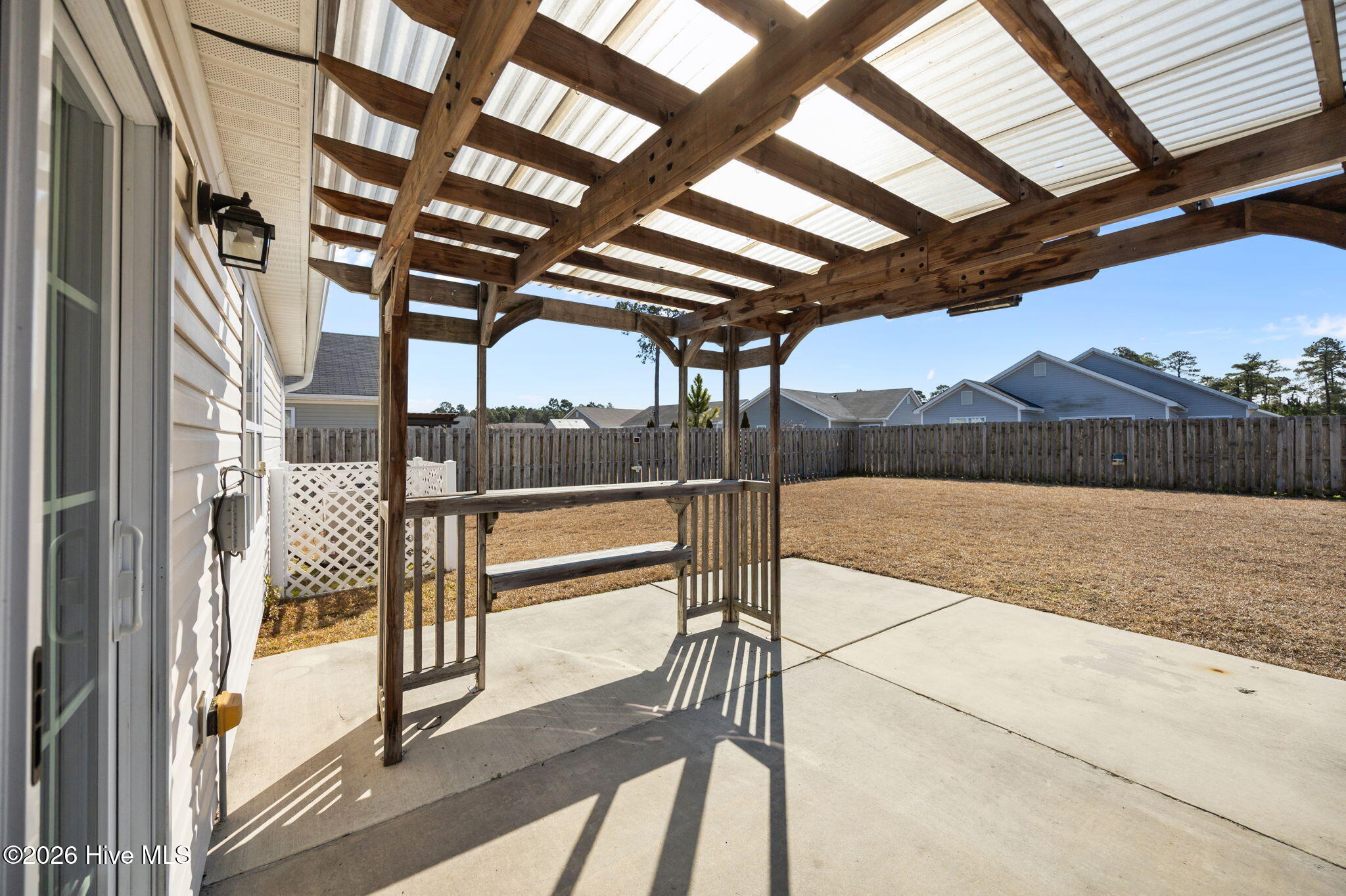 100554294 | Photo 23