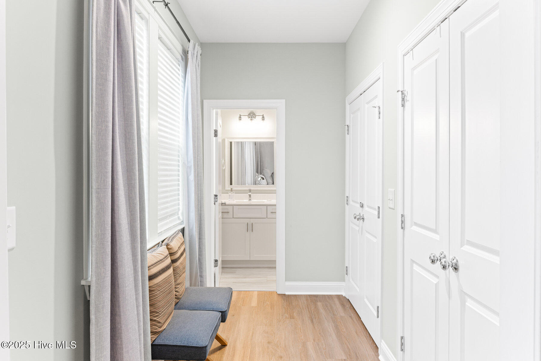 100552667 | Photo 26