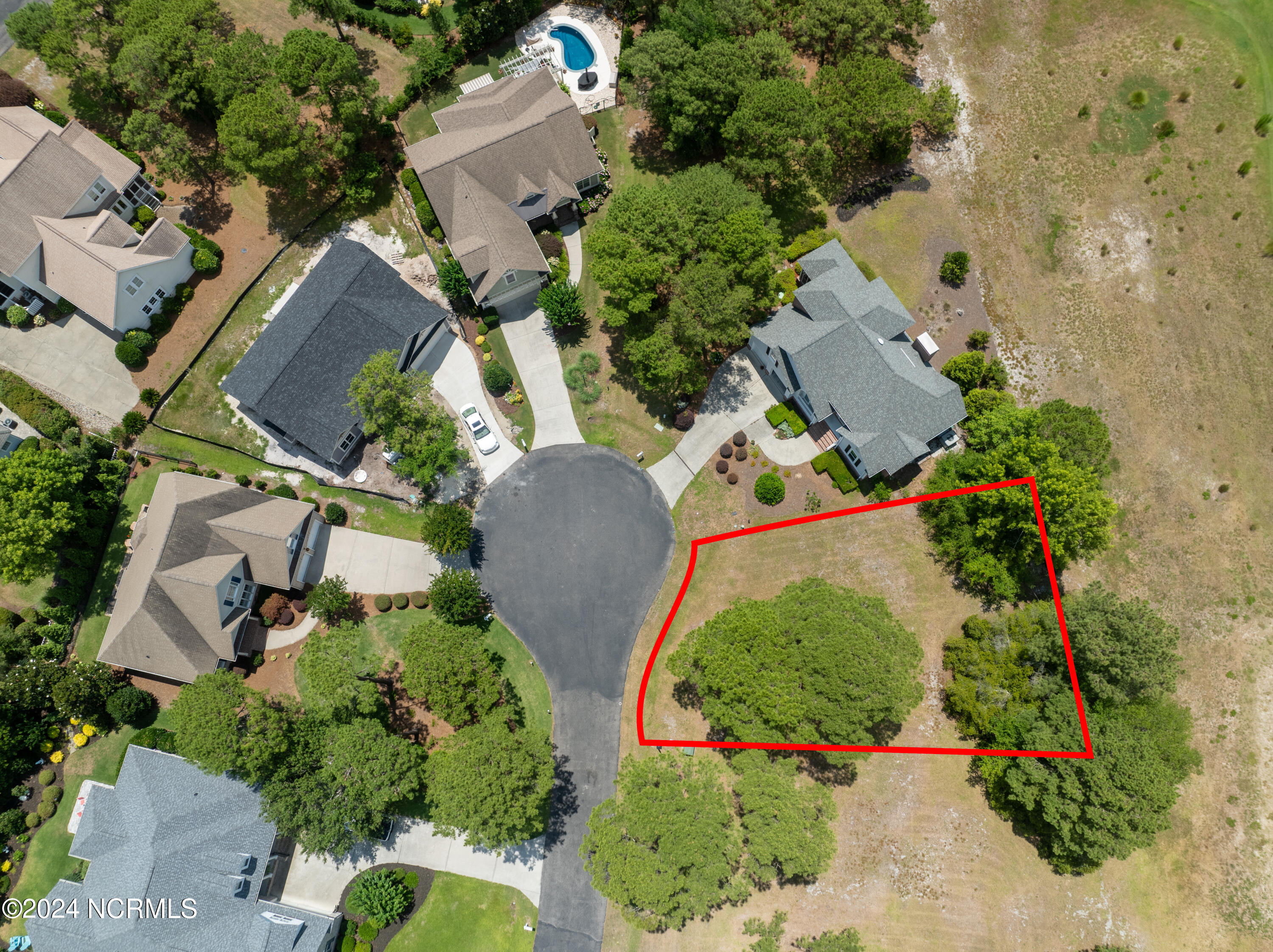 100460778 | Photo 35