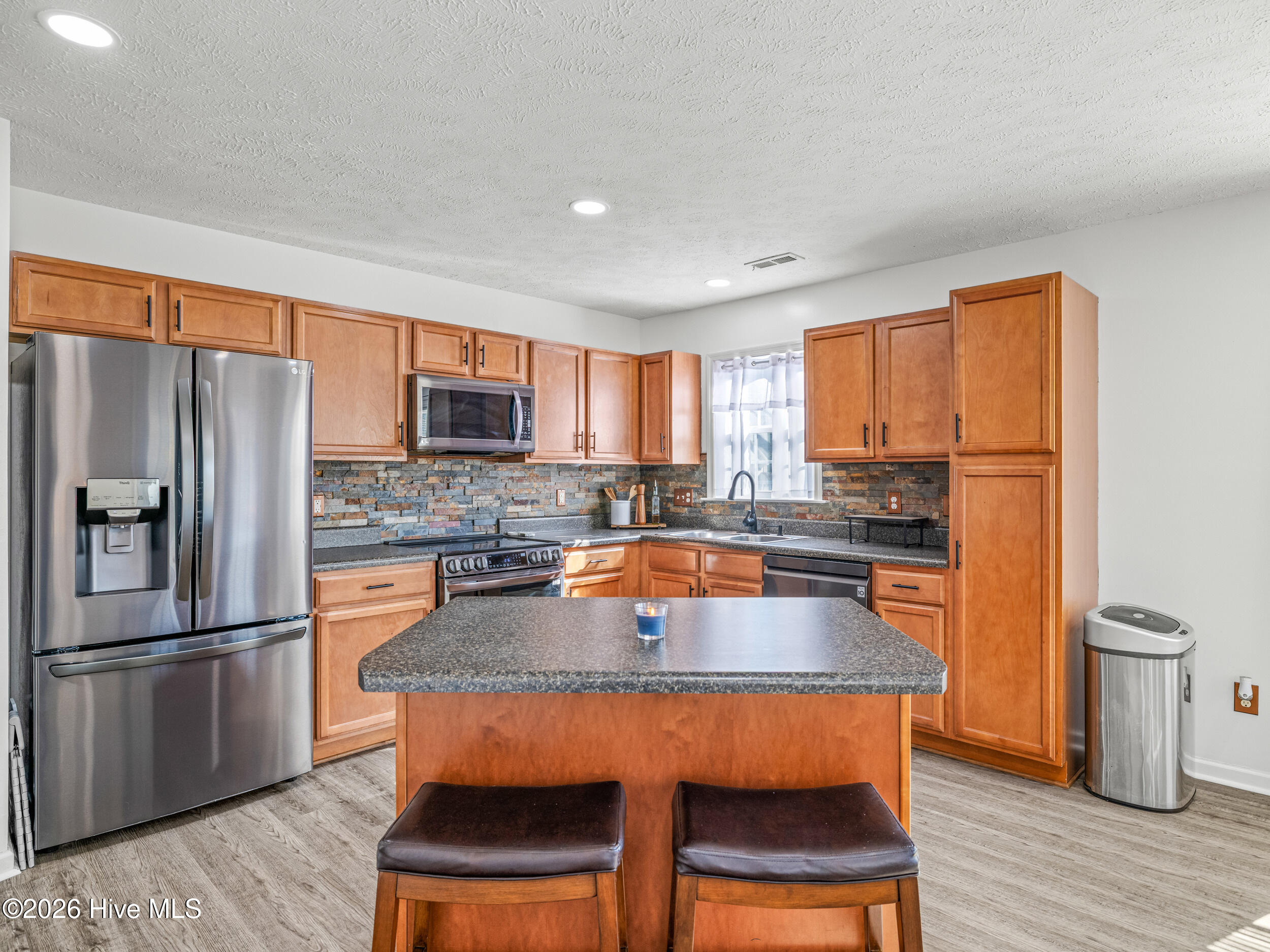 100554161 | Photo 19