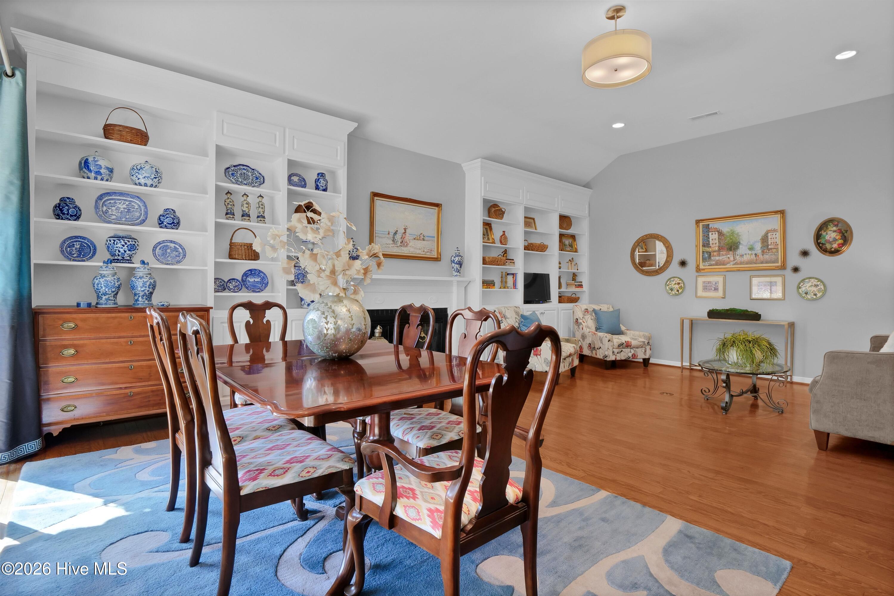 100555584 | Photo 13