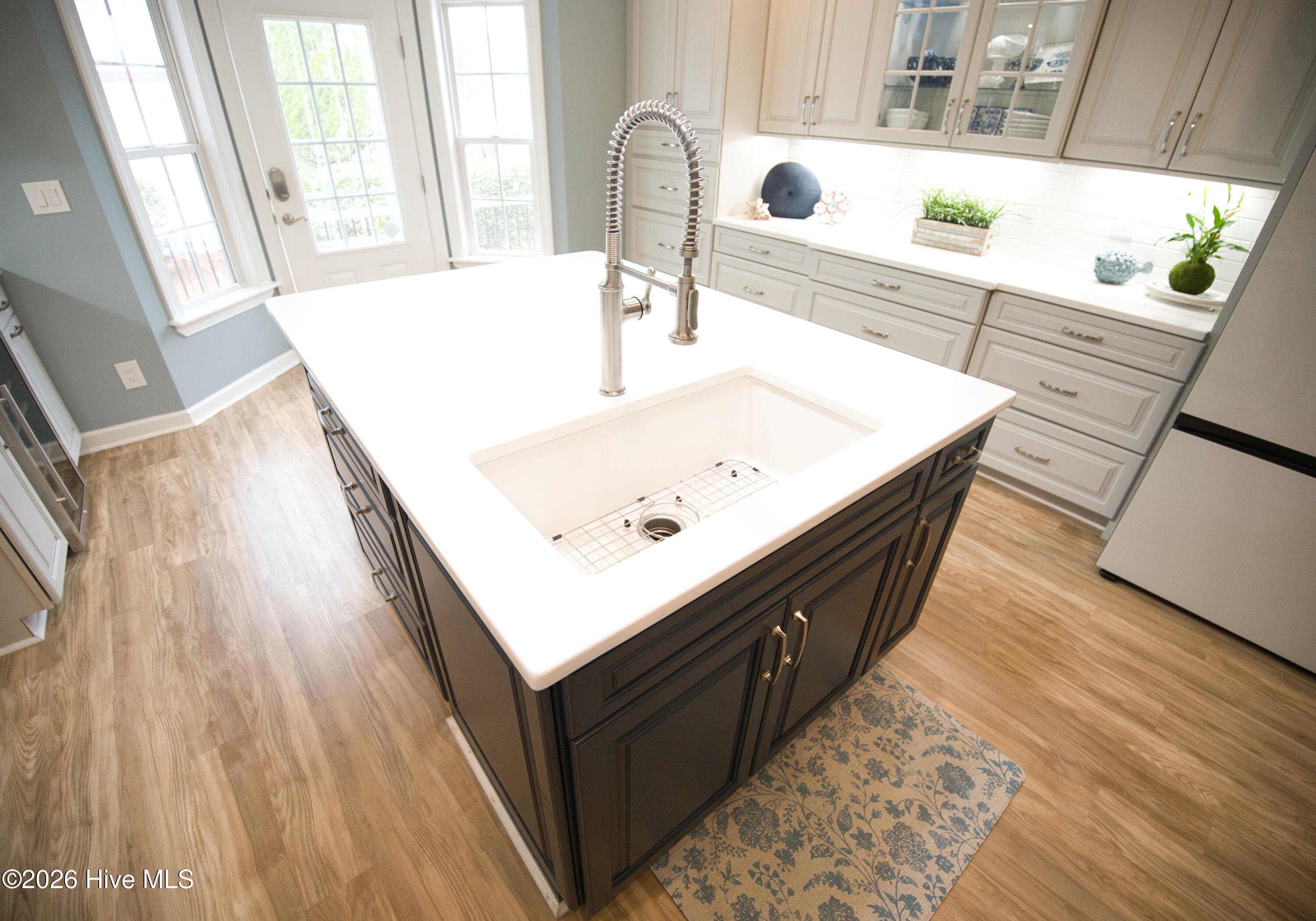 100558044 | Photo 20