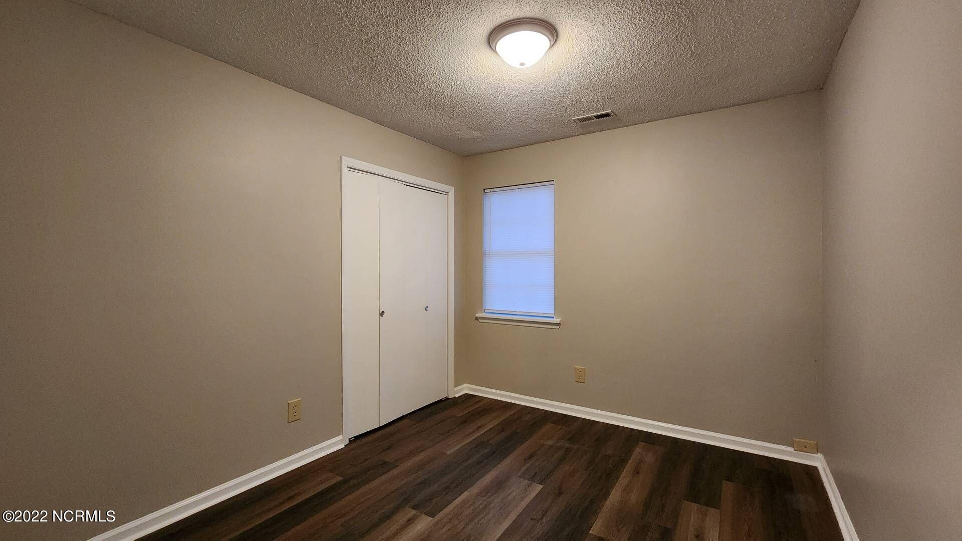 100547635 | Photo 10