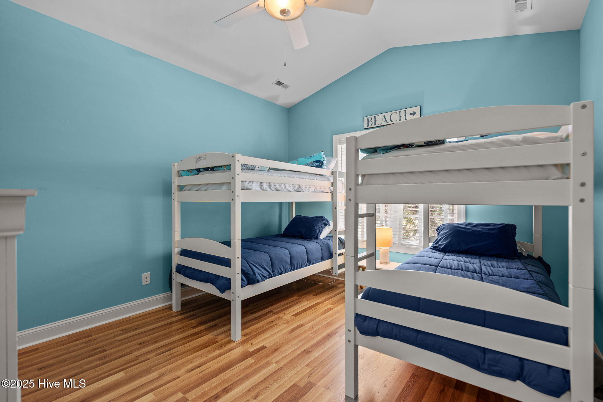 100537497 | Photo 32