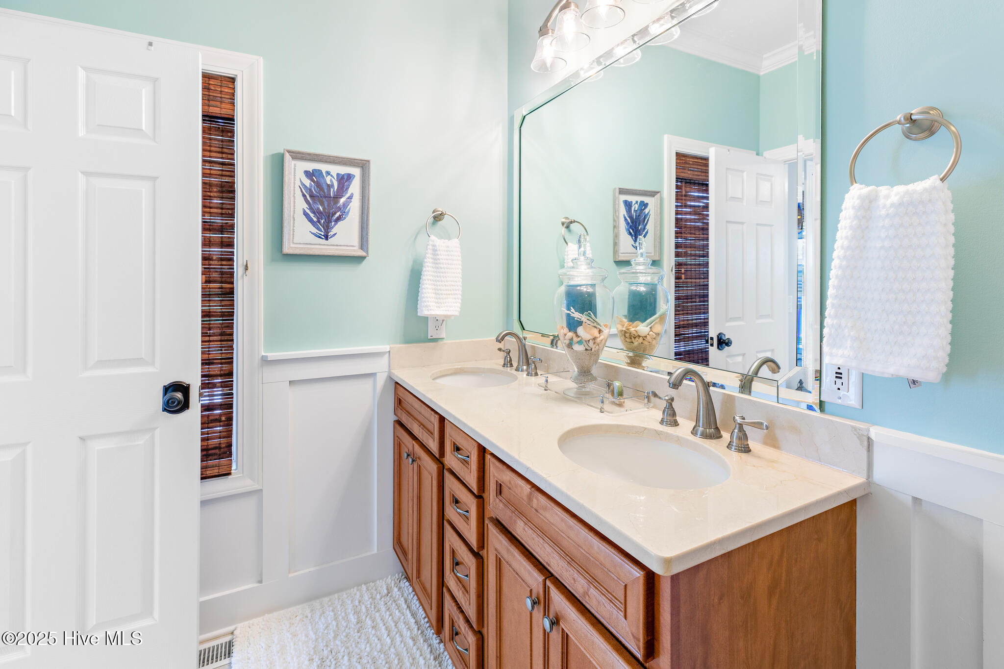 100507541 | Photo 61