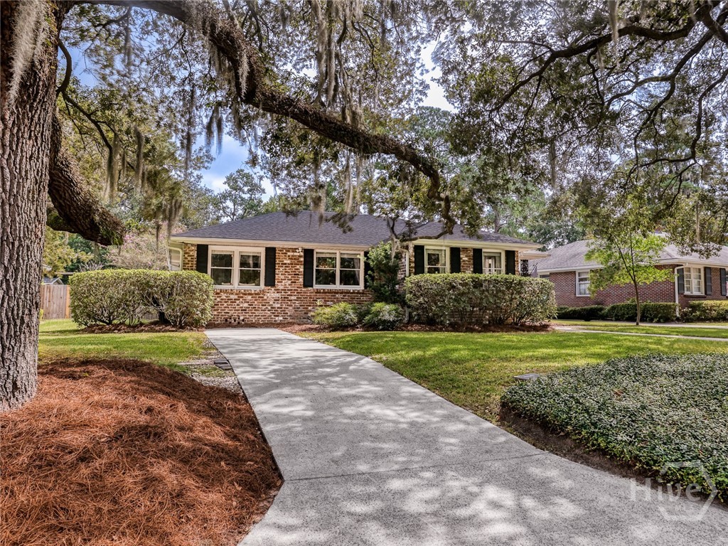 Photo 4 of Single family home for sale at 5520 Reynolds St, Savannah, GA 31405 | MLS# SA364785 | Listing updated on 2026-09-18