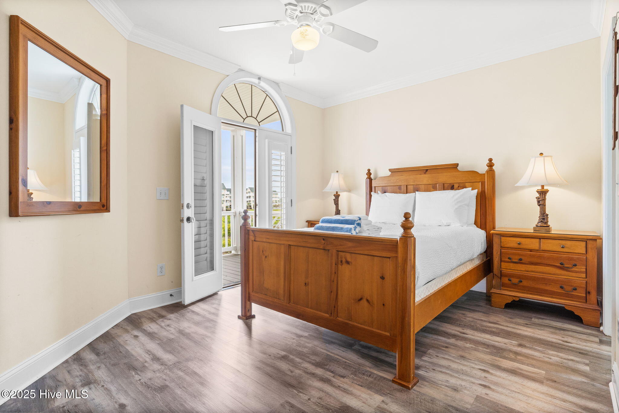 100498196 | Photo 42