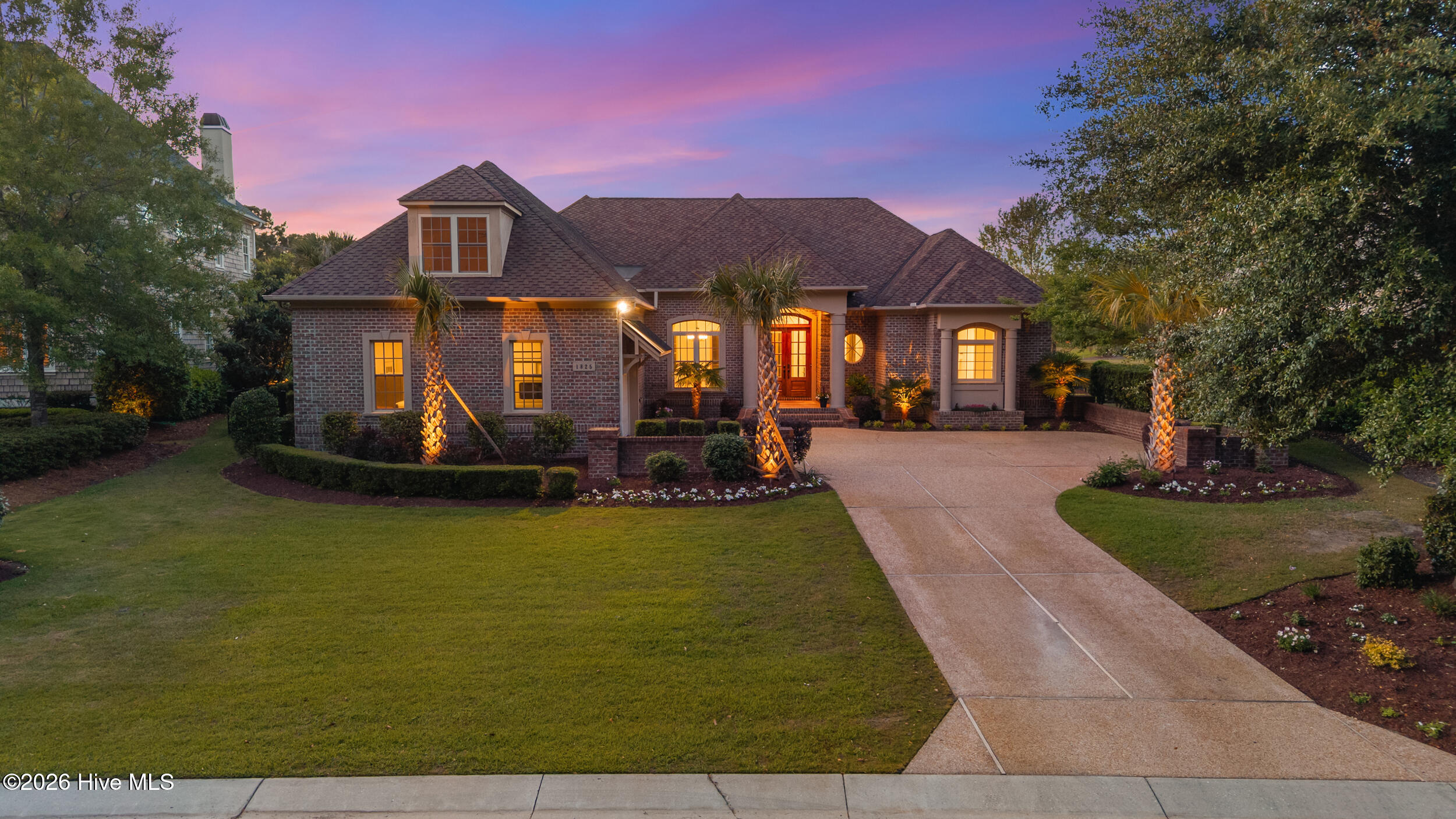 100567857 | Photo 73