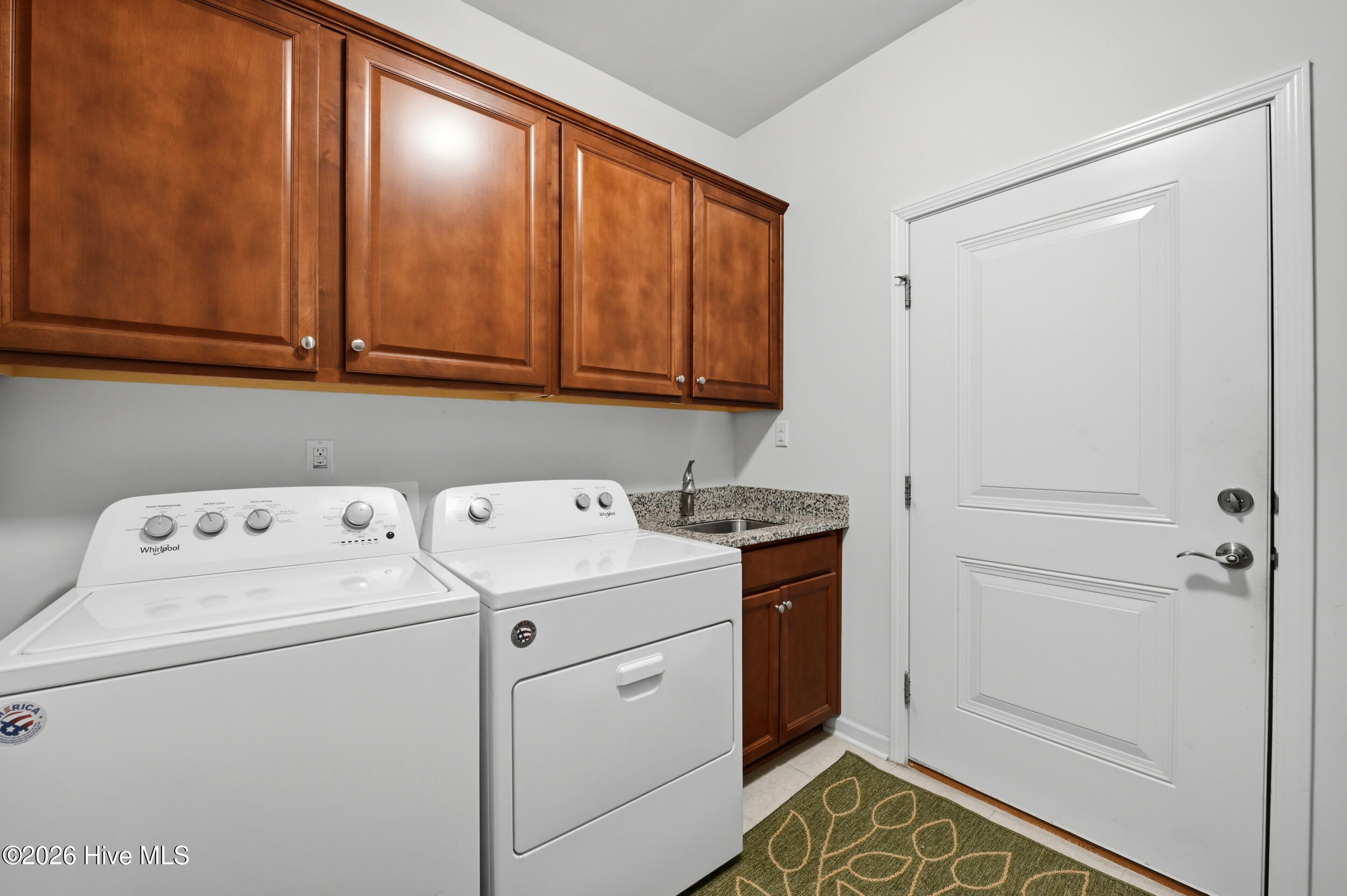 100565292 | Photo 34