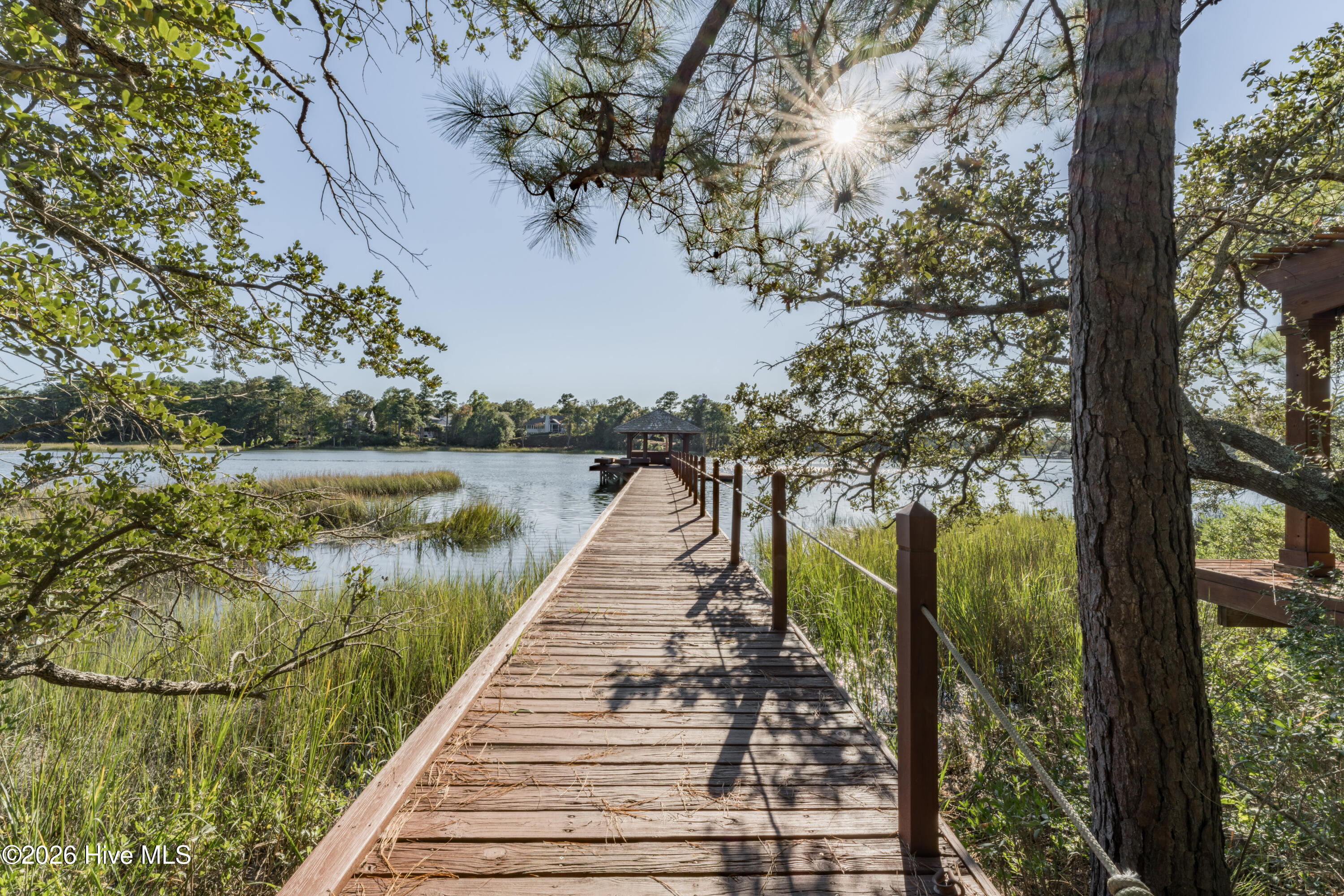 100549444 | Photo 72