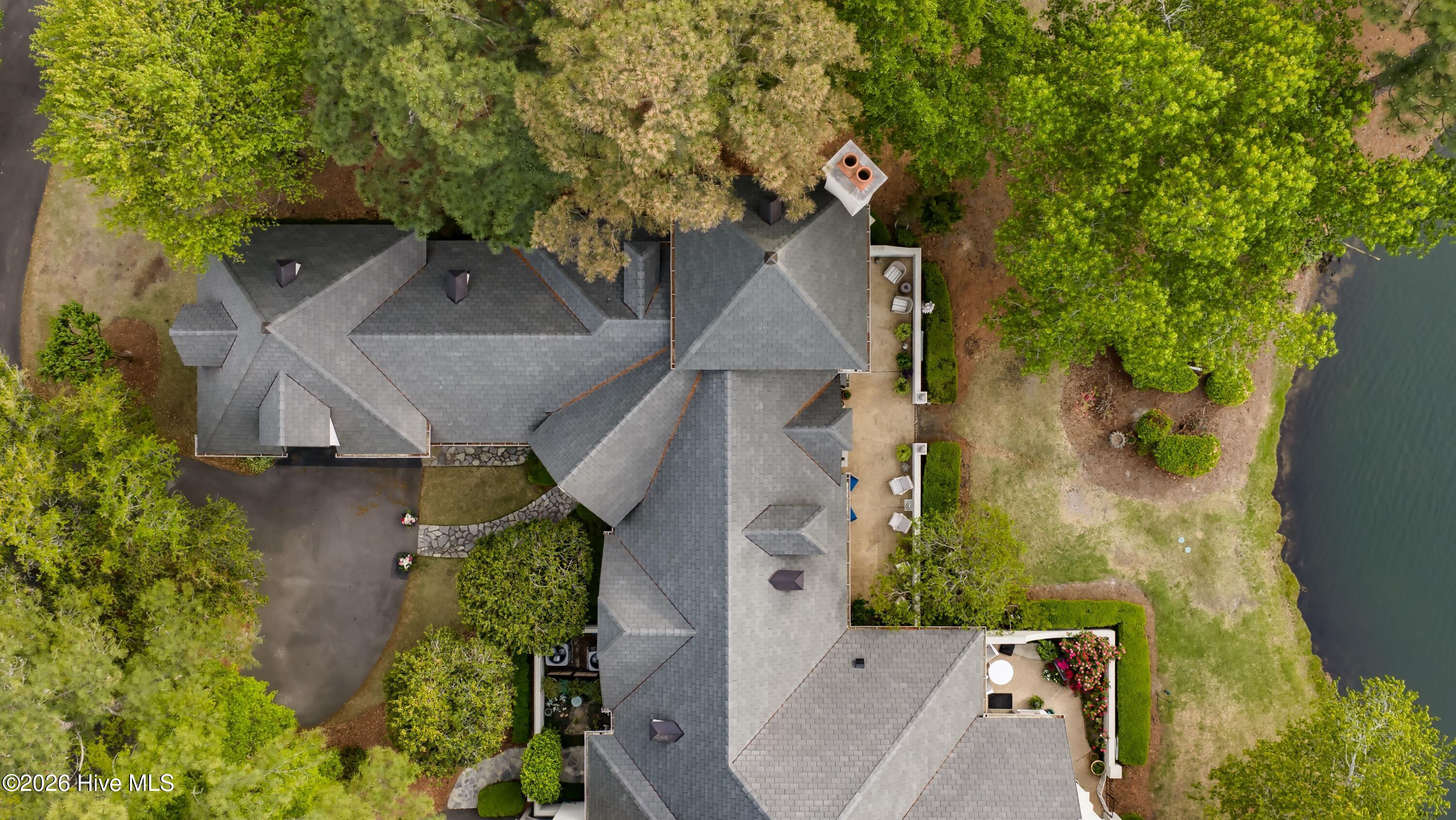 100567491 | Photo 48