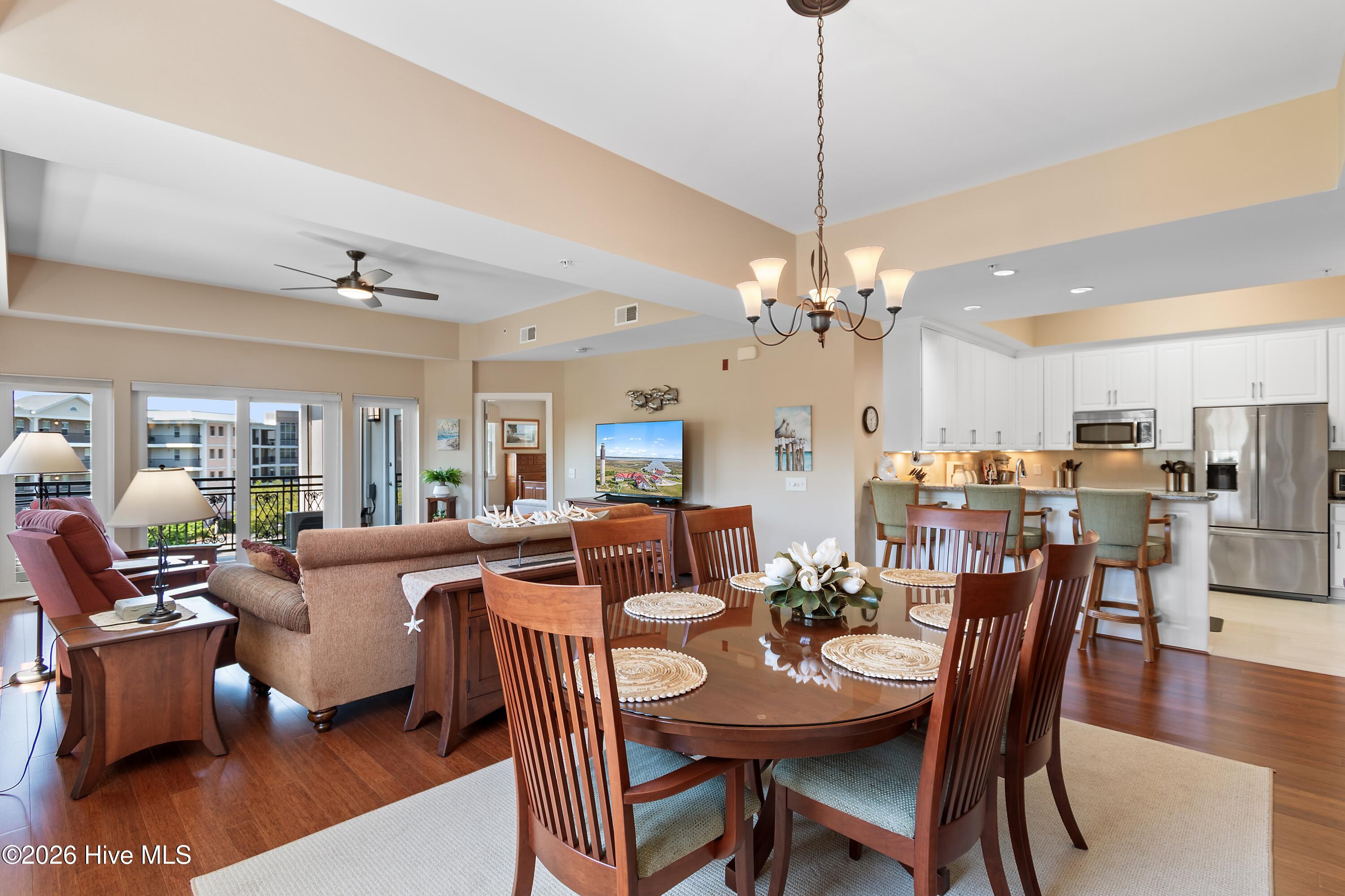 100567297 | Photo 14