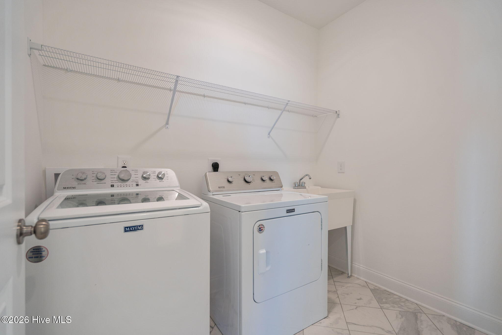 100552740 | Photo 41