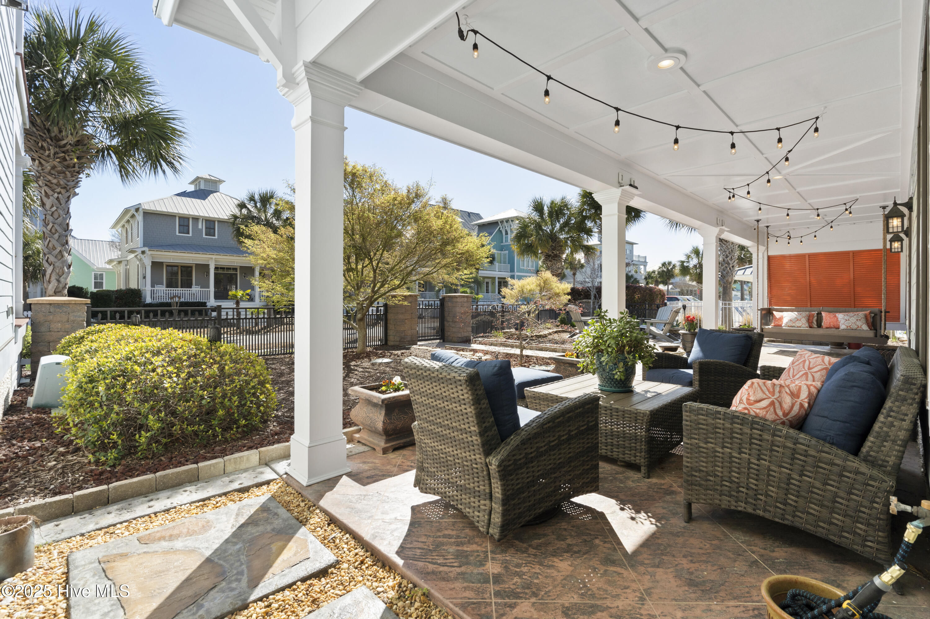 100498817 | Photo 78