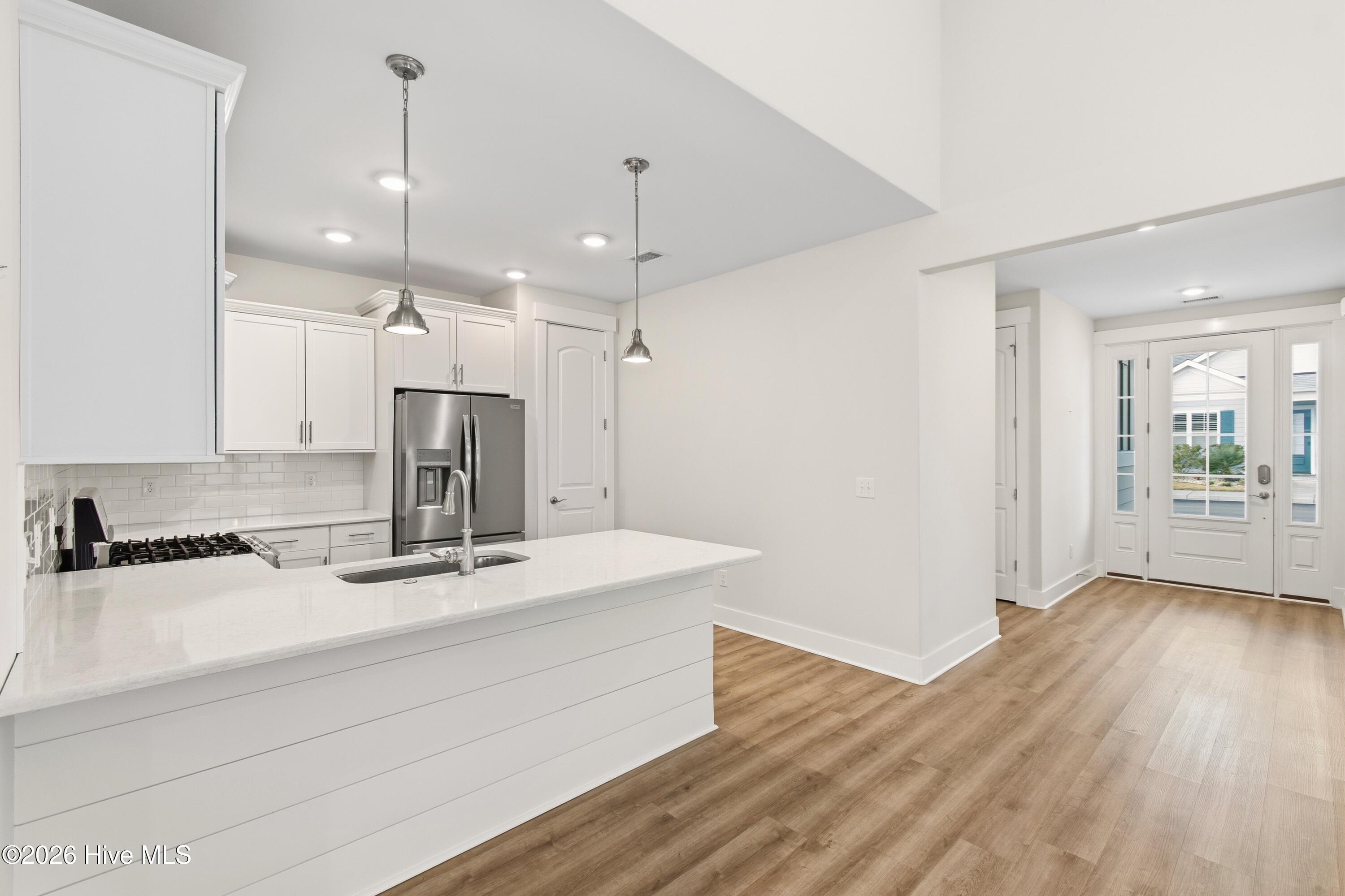 100558593 | Photo 13