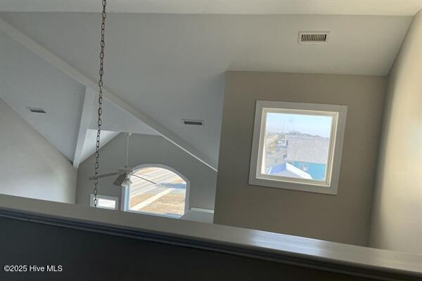 100546562 | Photo 33