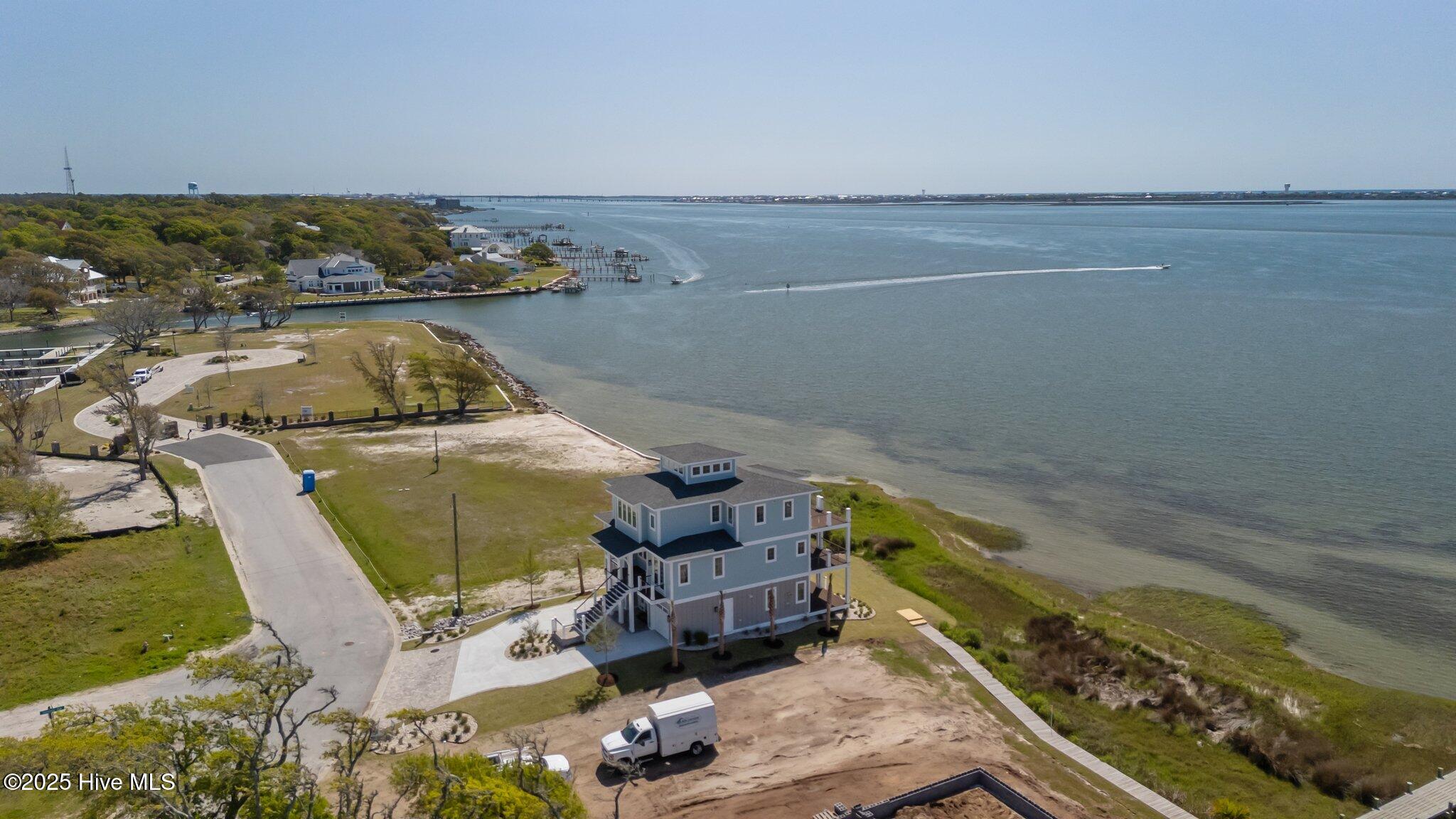 4737 S S Shore Dr Drive, Morehead City, NC, 28557