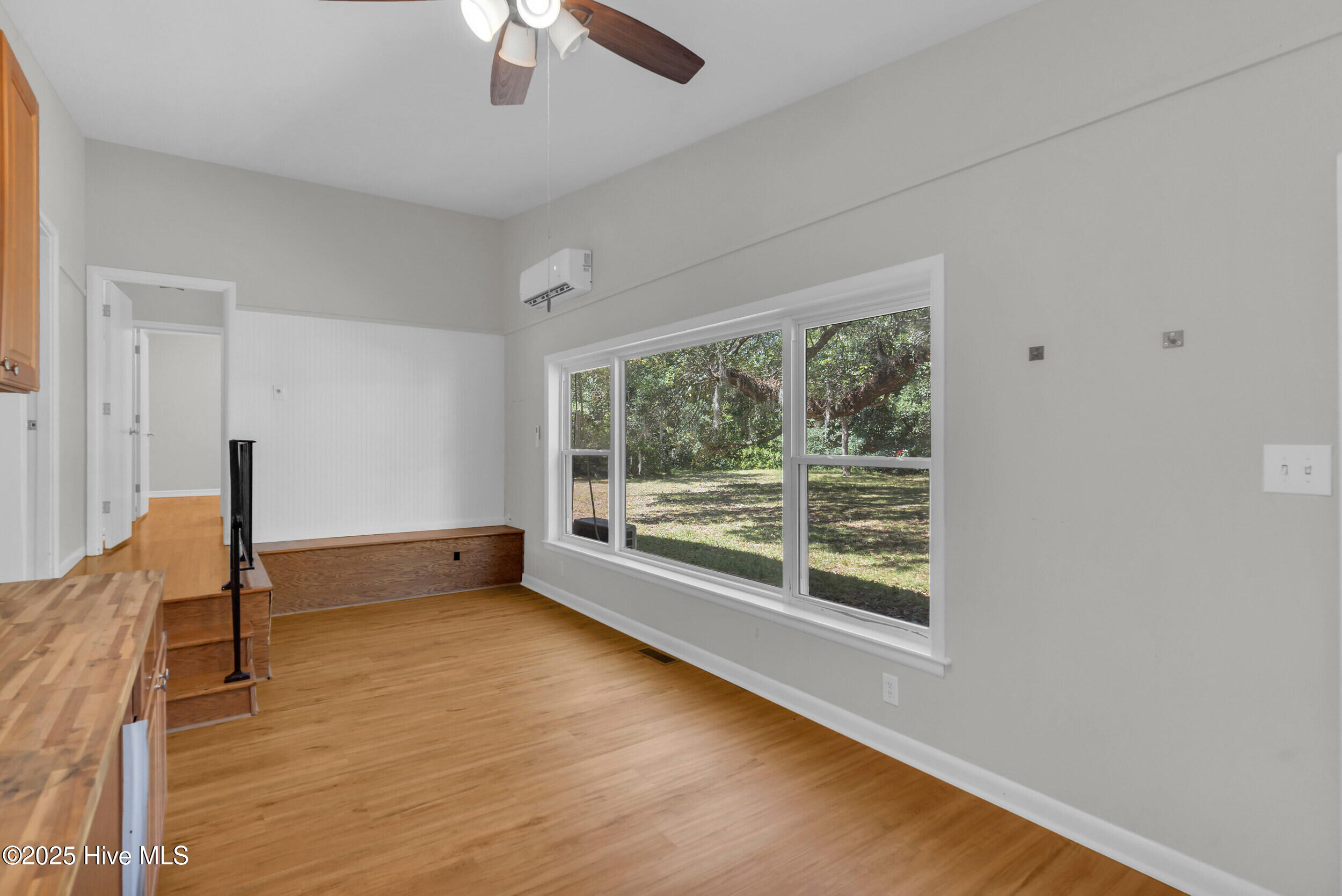 100532133 | Photo 32