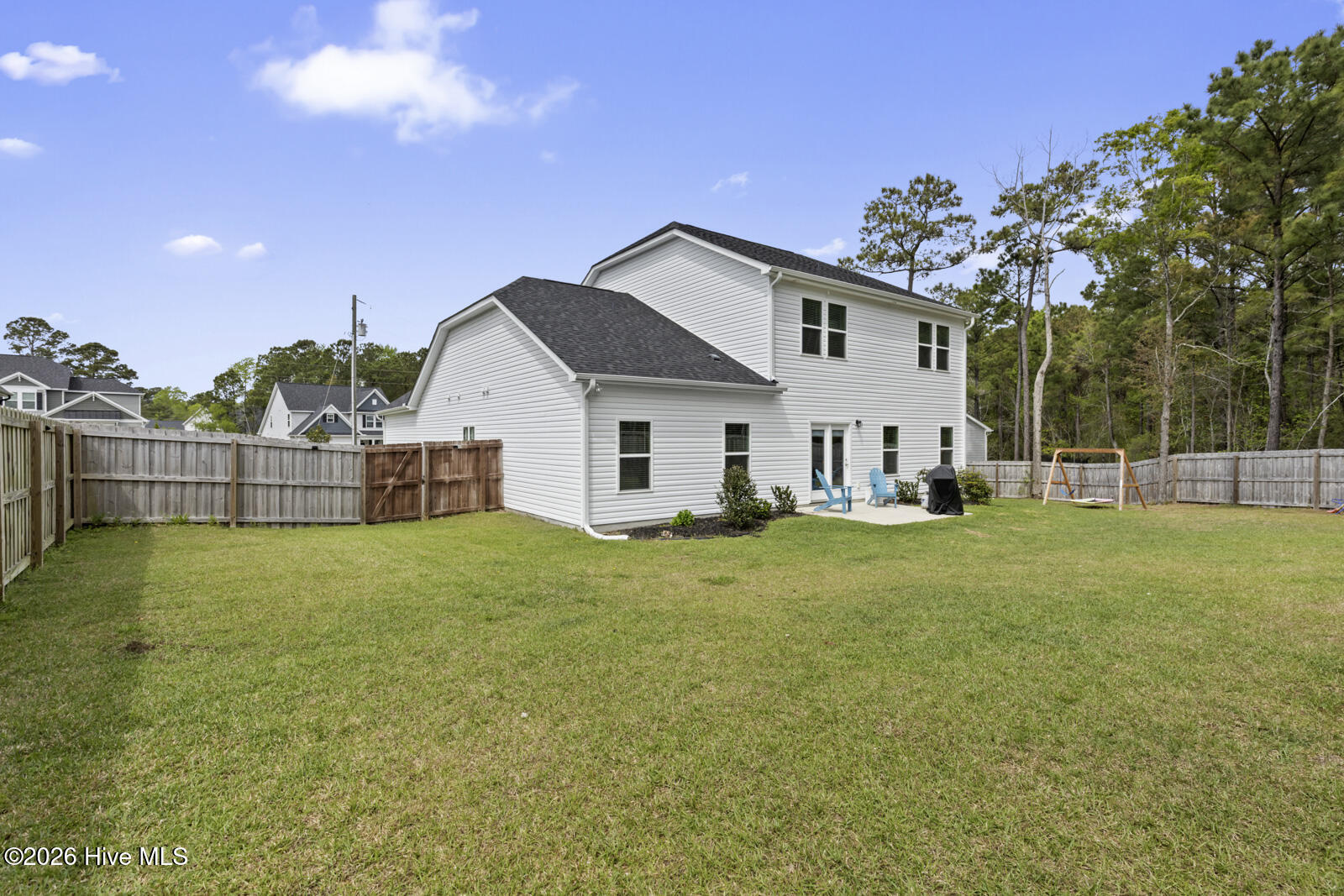 100565917 | Photo 48