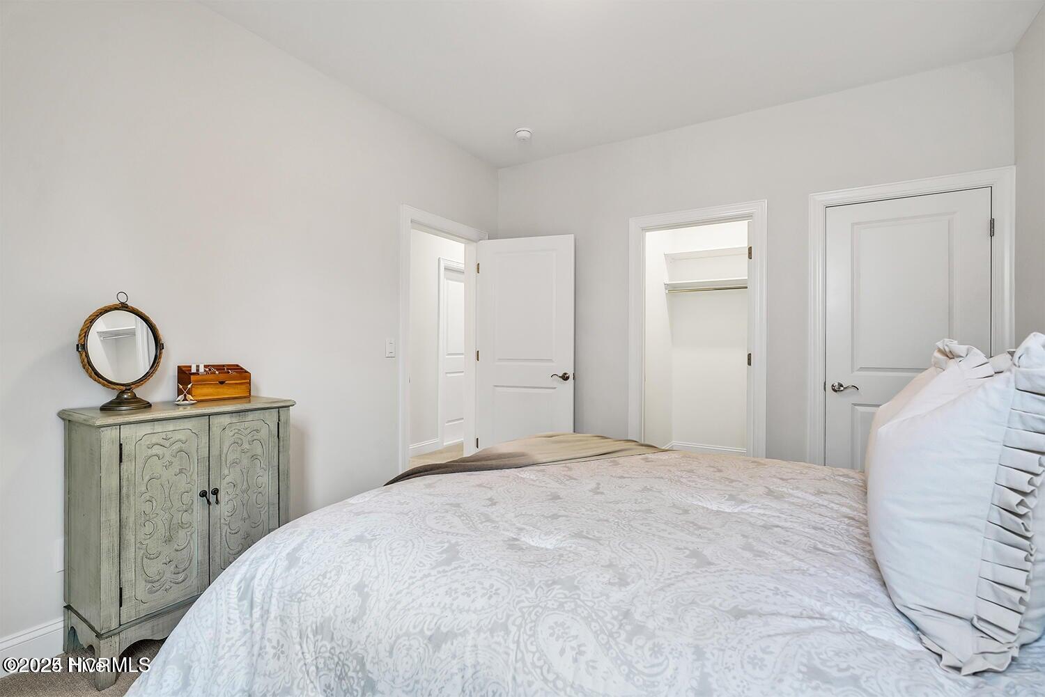 100536934 | Photo 33