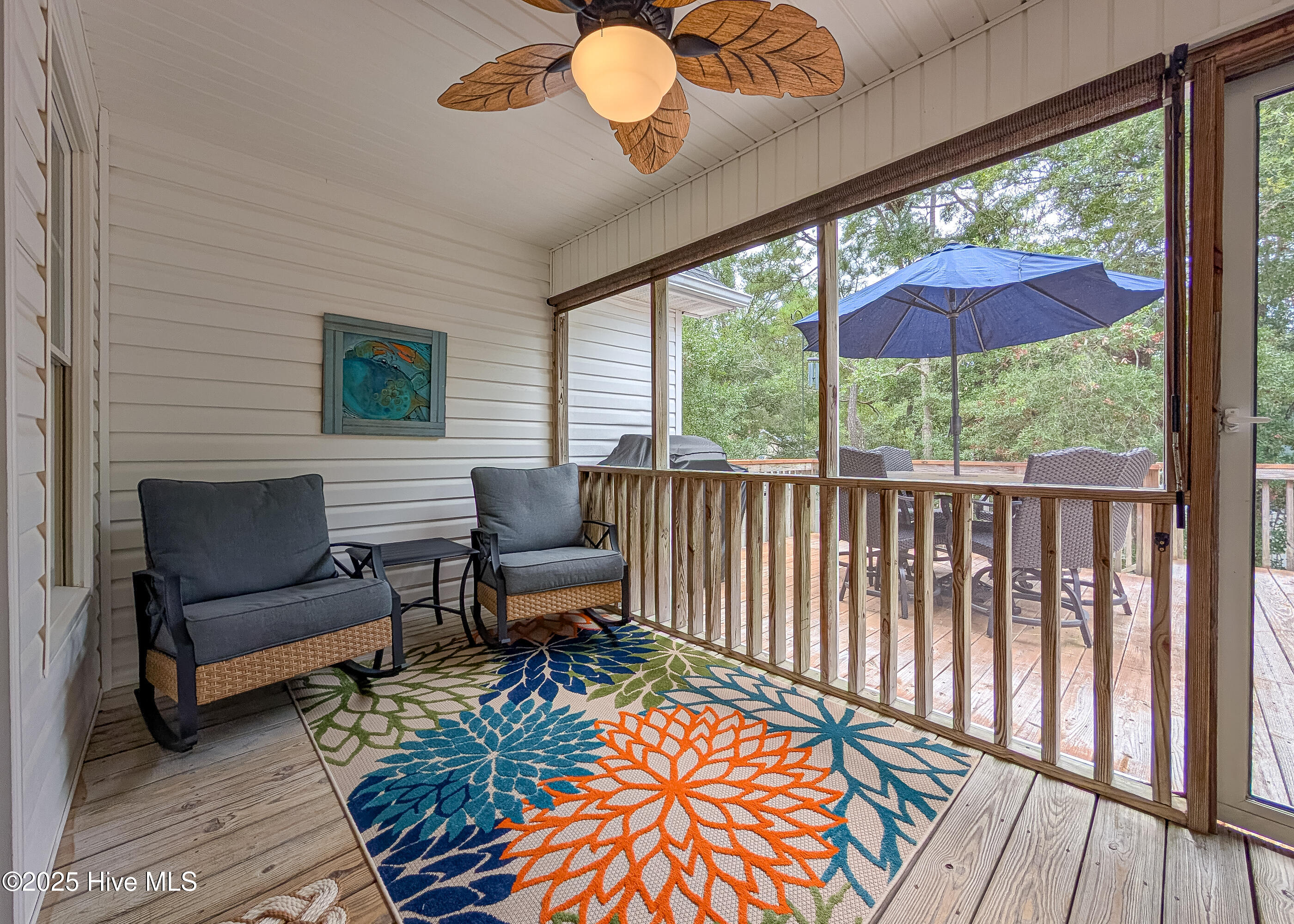 100523594 | Photo 25