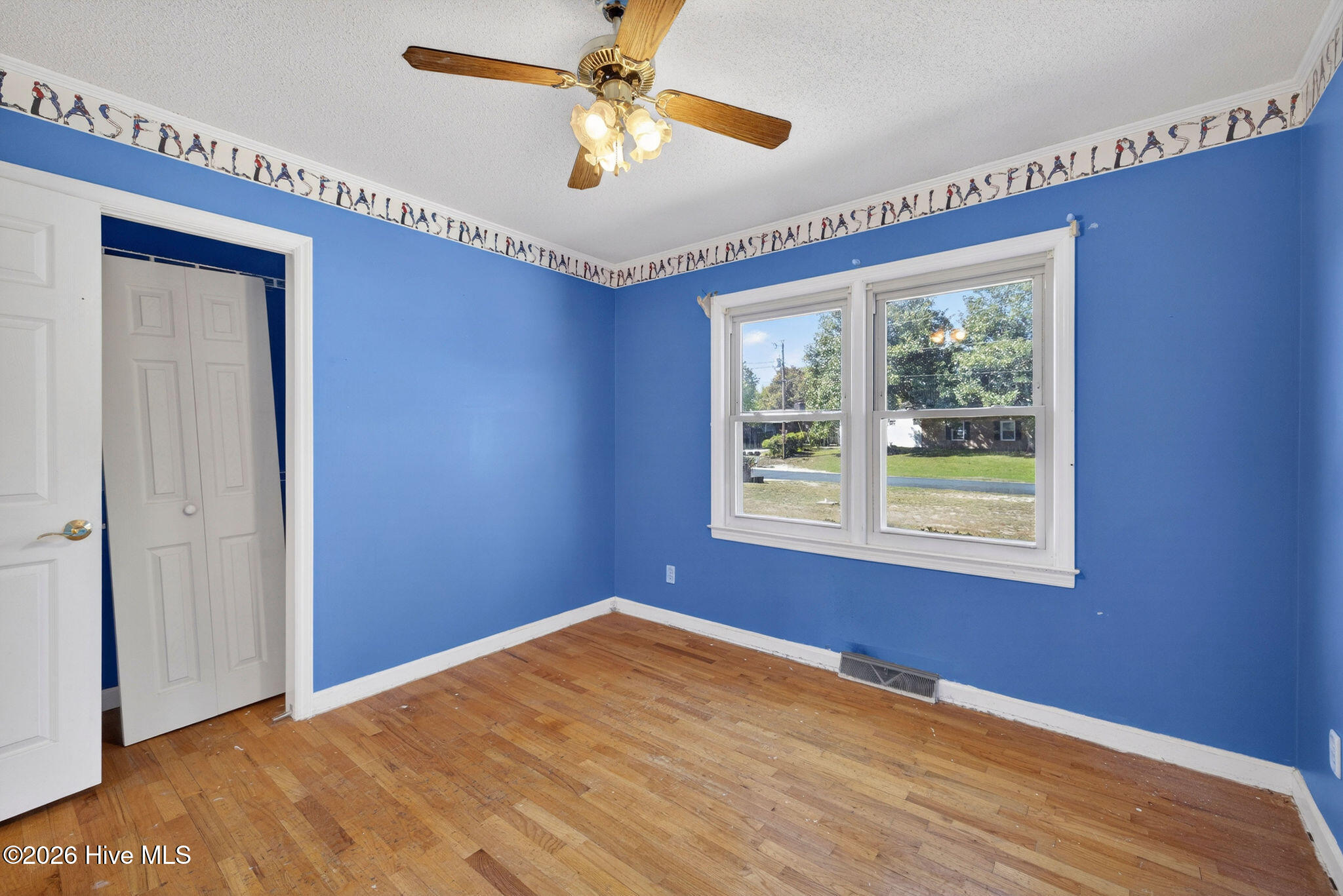 100566296 | Photo 21