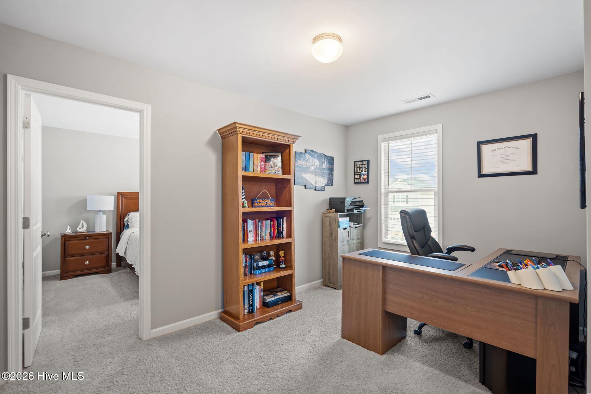 100555693 | Photo 23