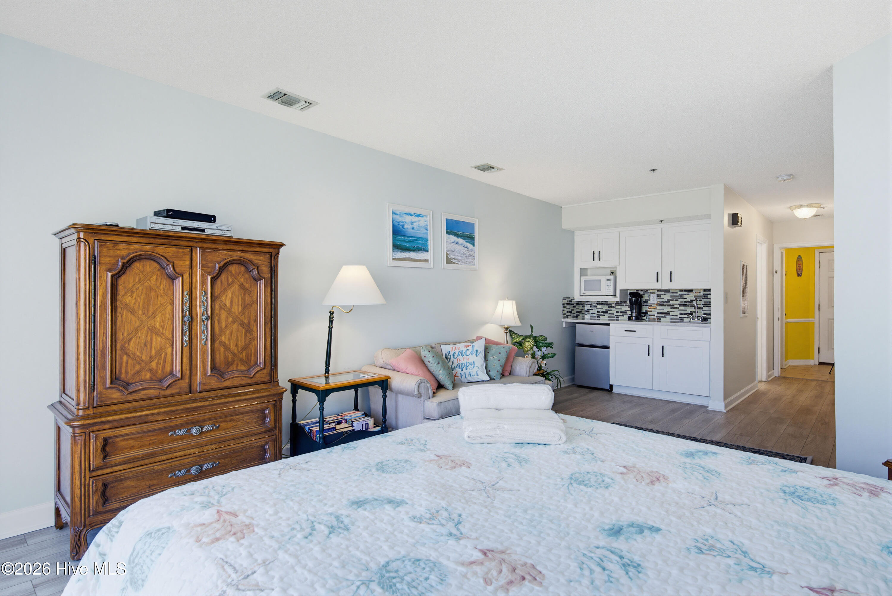 100566316 | Photo 18