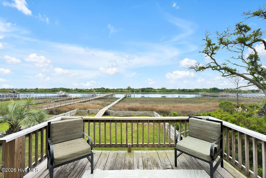 100570614 | Photo 23