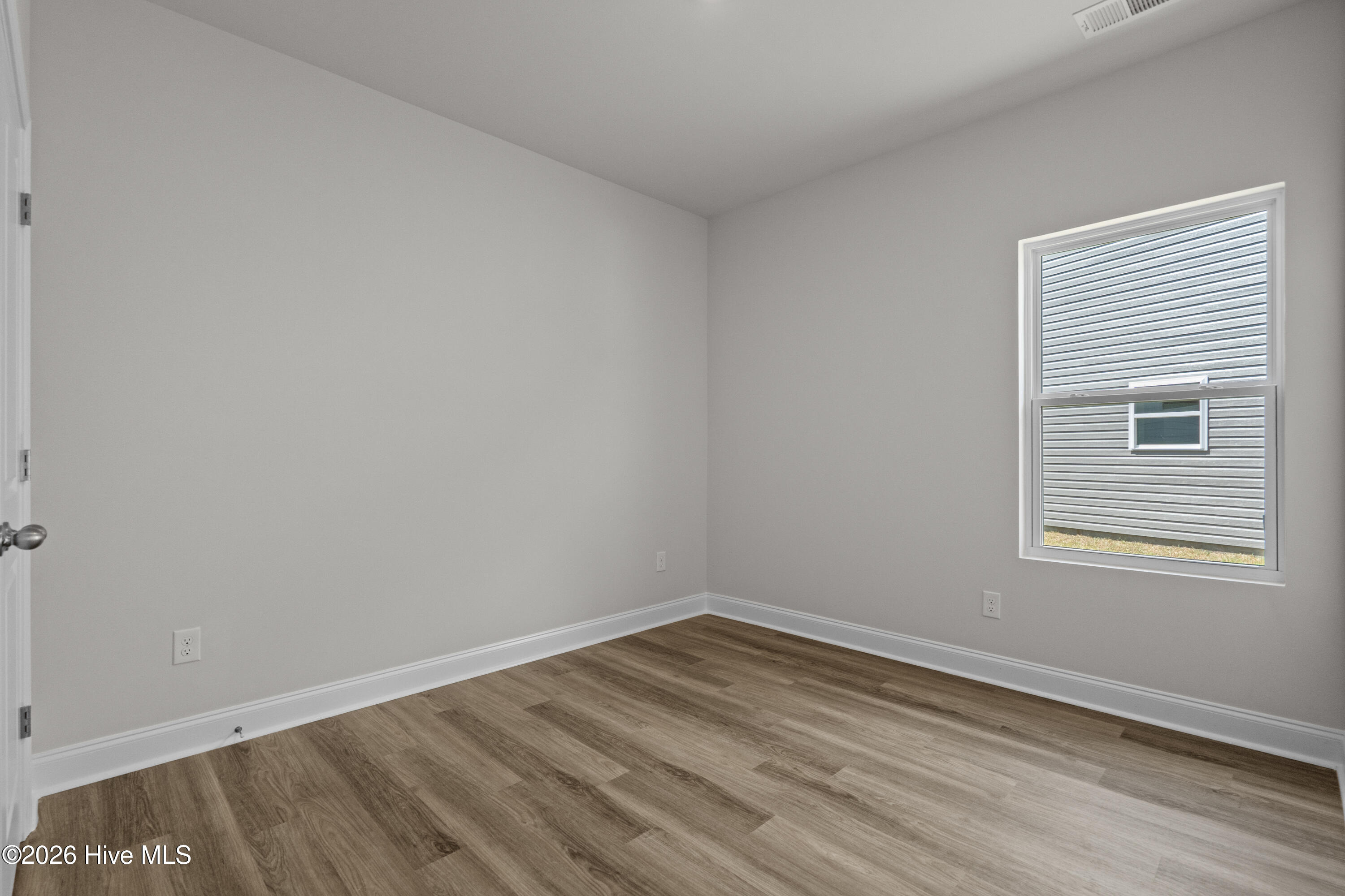 100554754 | Photo 32