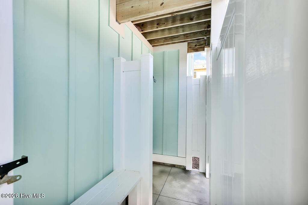 100564206 | Photo 55