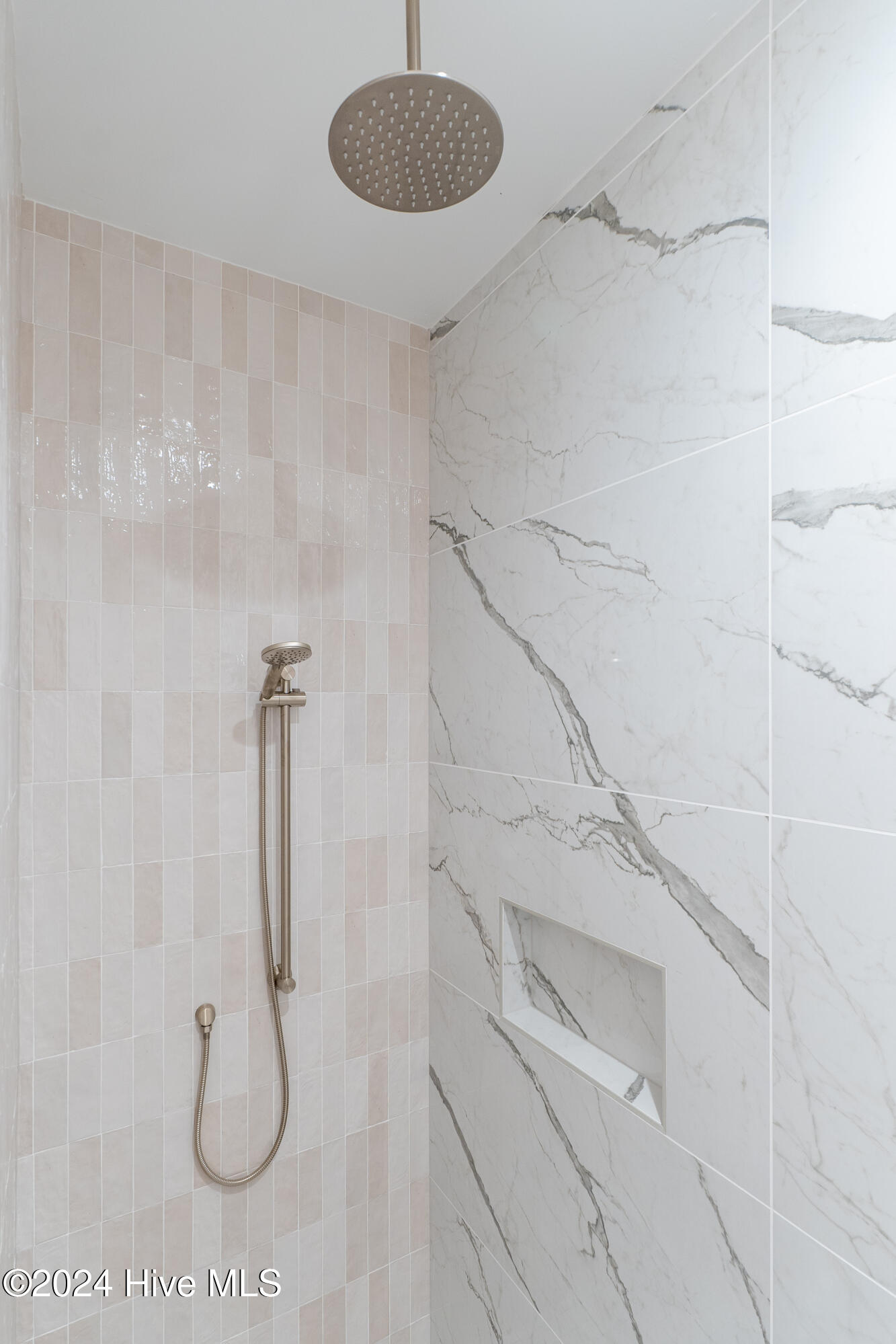 100552091 | Photo 24