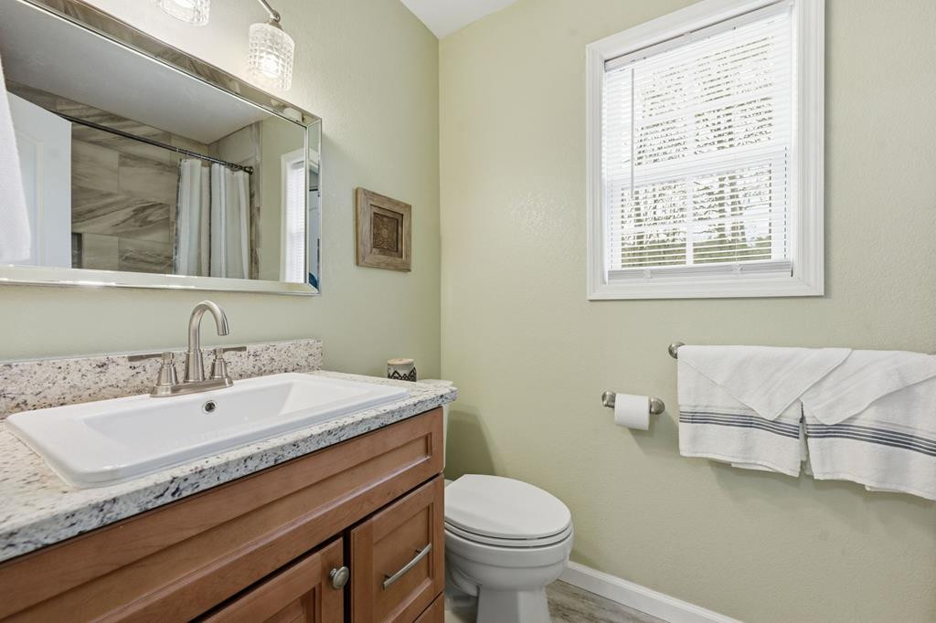 Newly Remodeled Guest Bath