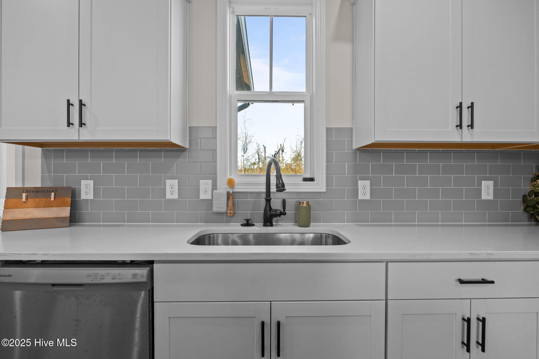 100545459 | Photo 10