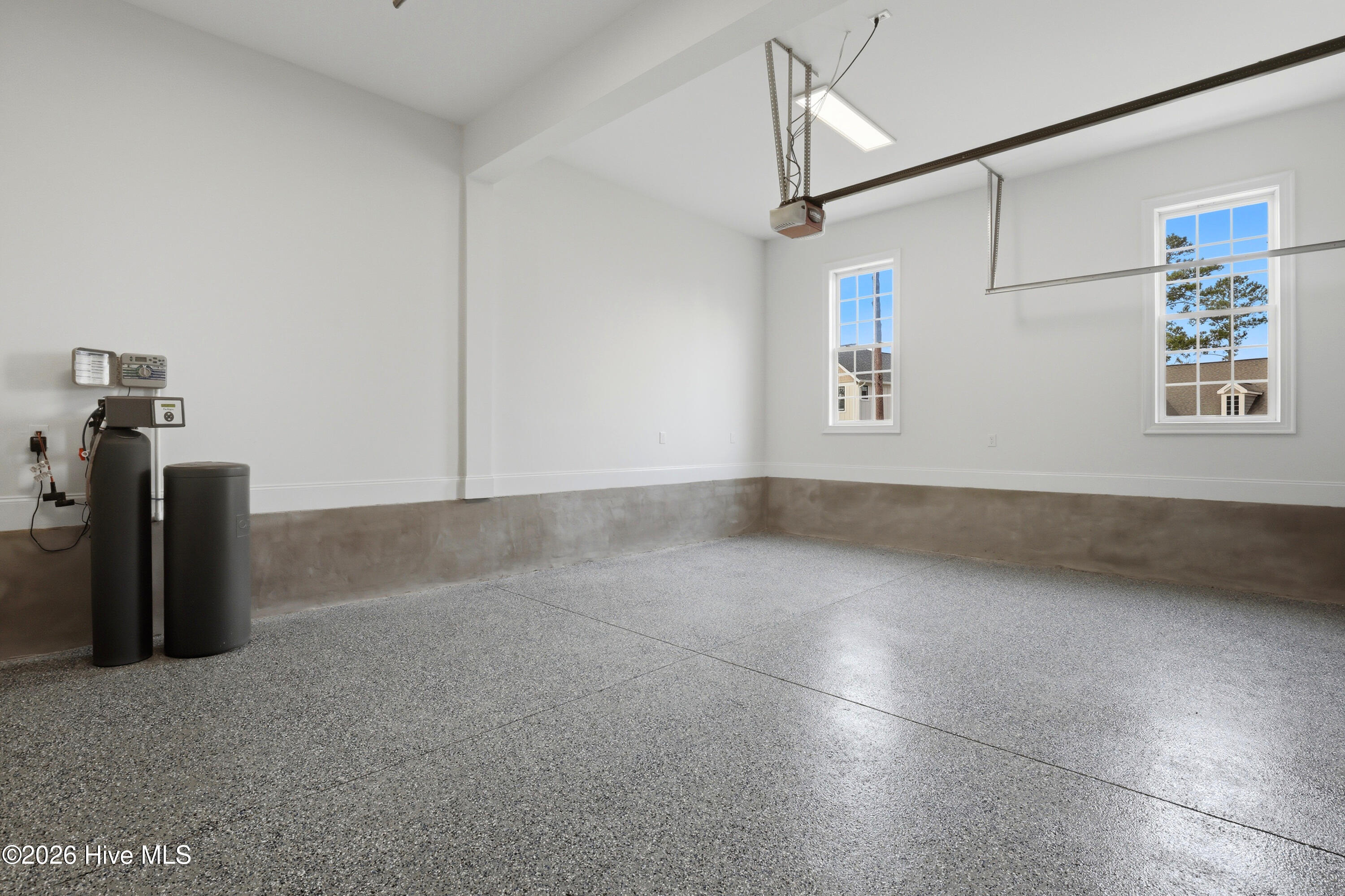 100562697 | Photo 57