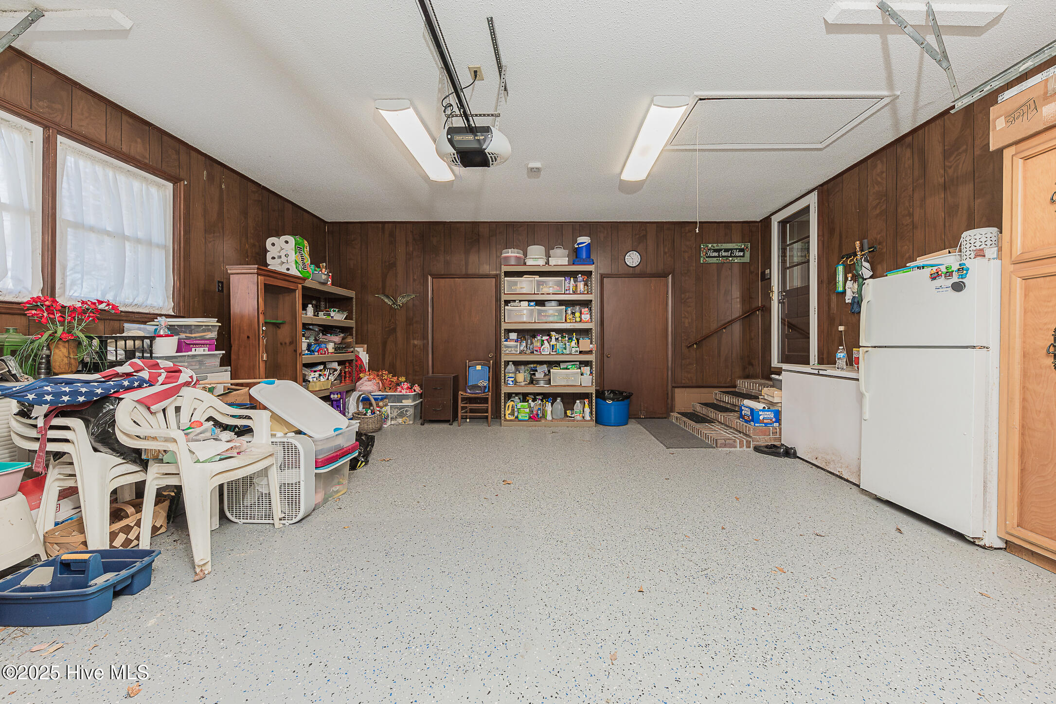 100542740 | Photo 47