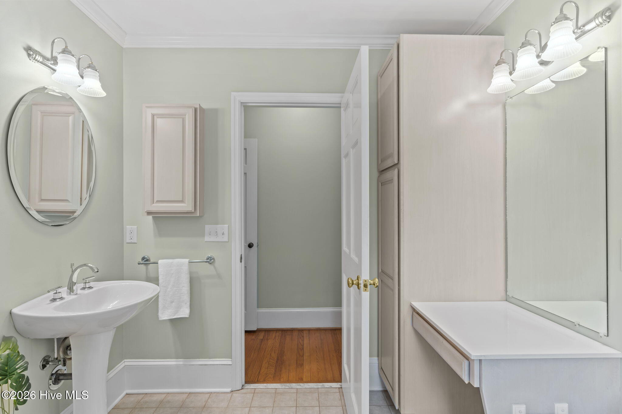 100565544 | Photo 22