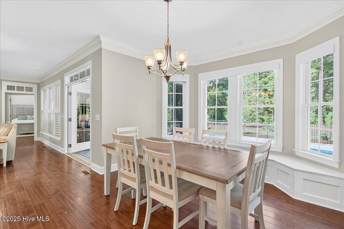 100530604 | Photo 57