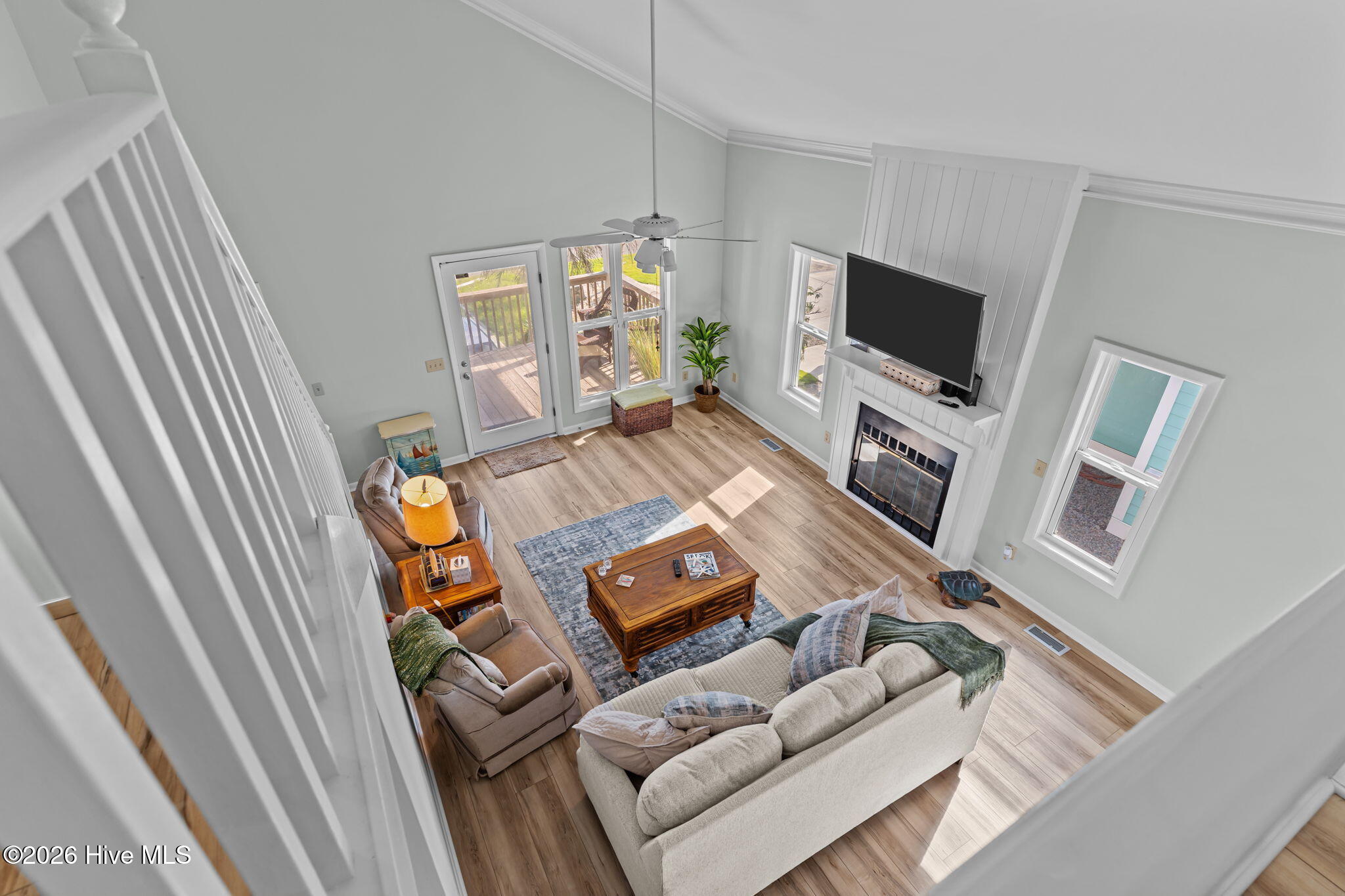 100553144 | Photo 26