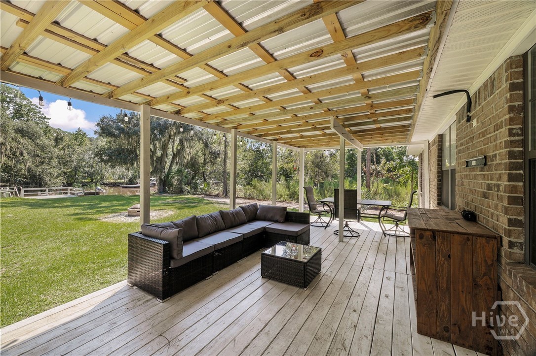 Covered outdoor living area