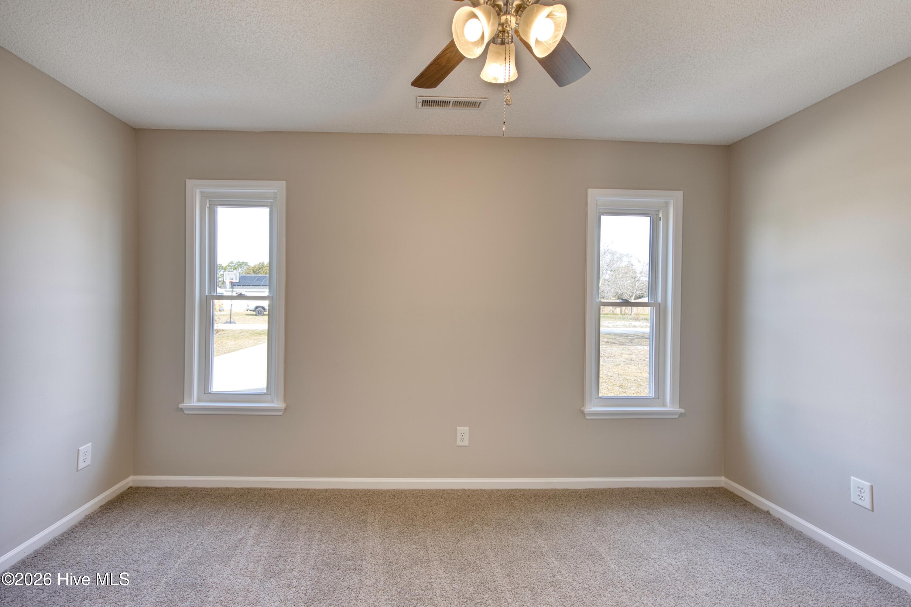 100561952 | Photo 13