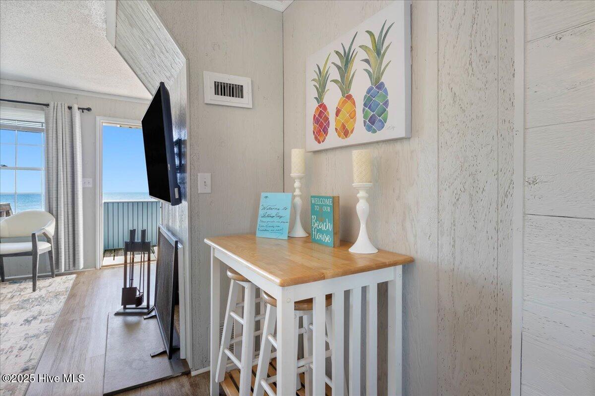 100550823 | Photo 20