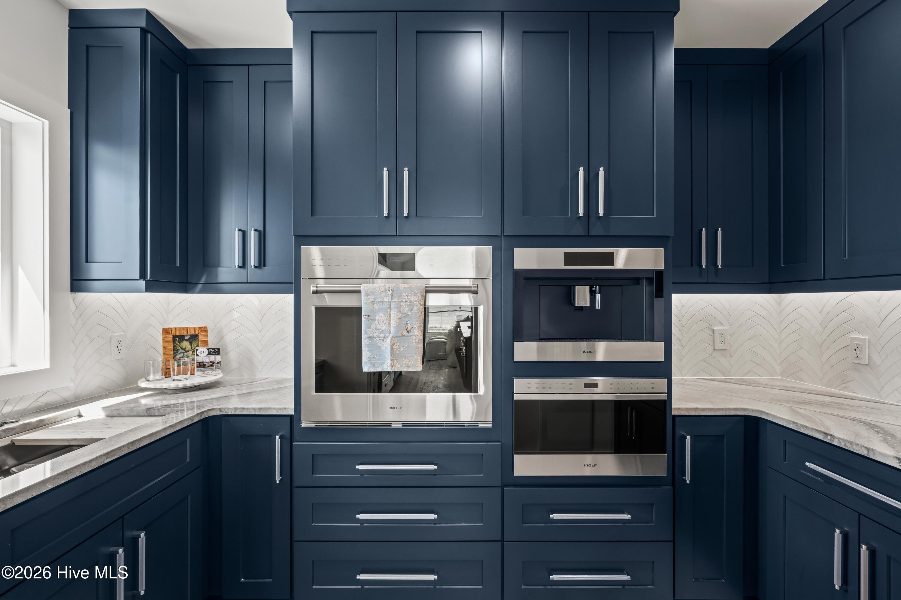 100558368 | Photo 18