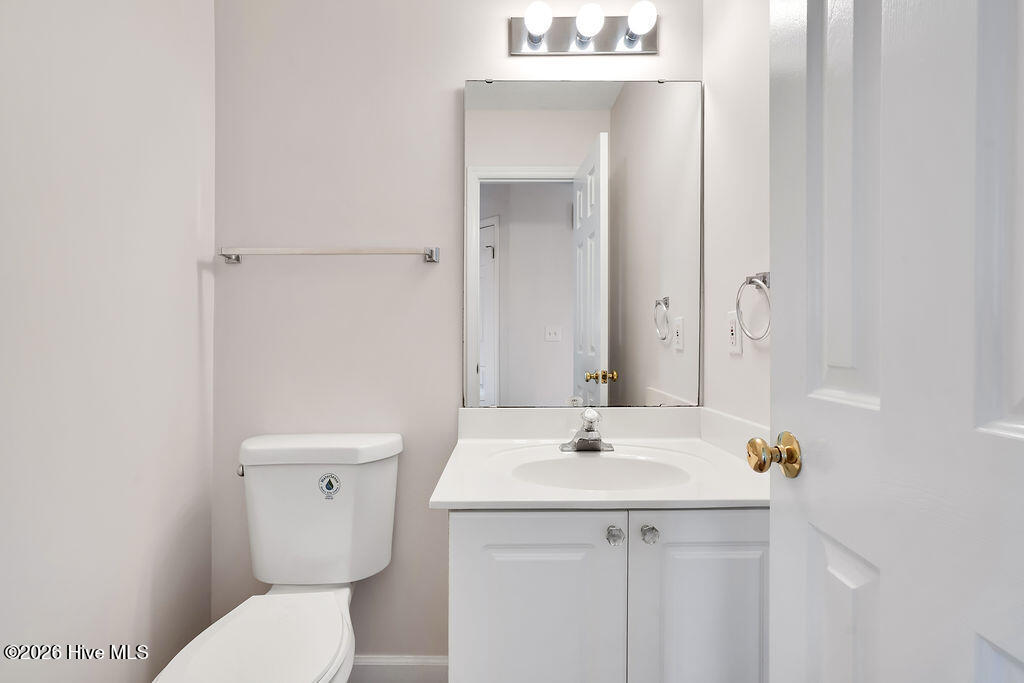 100567084 | Photo 26