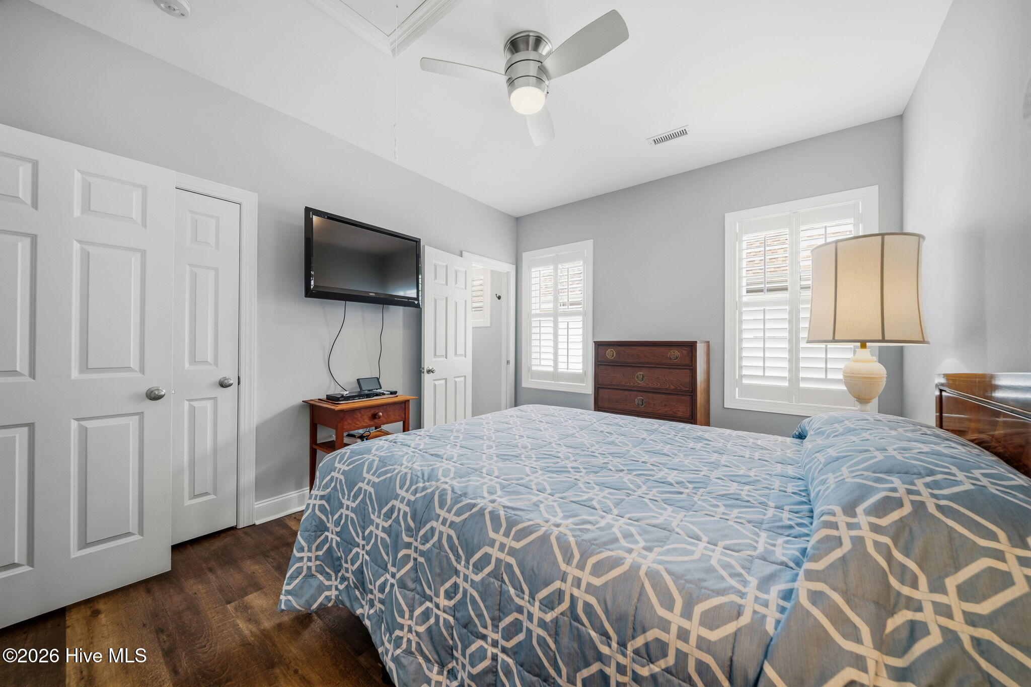 100566136 | Photo 55