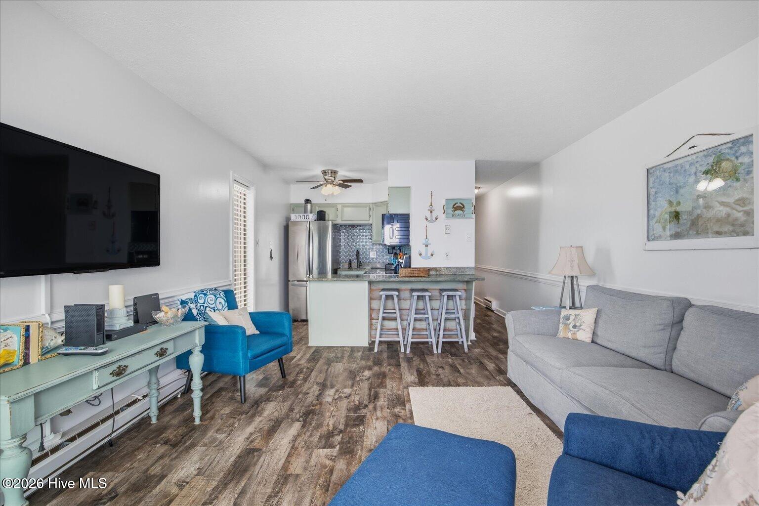 100557148 | Photo 16