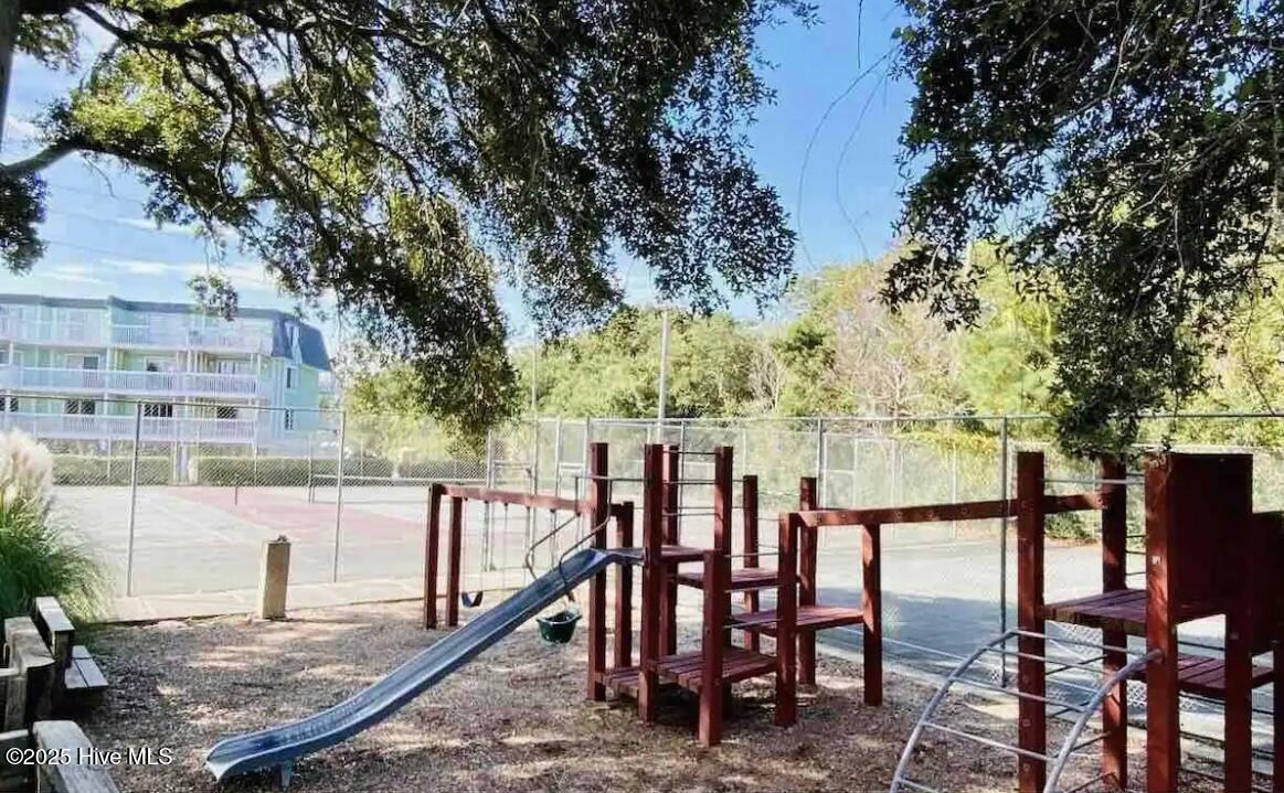 100565403 | Photo 19