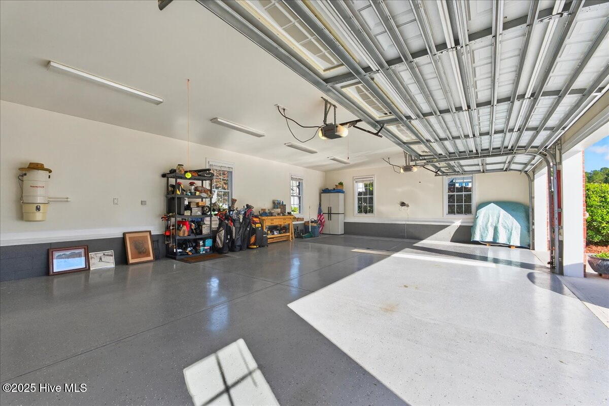 100534521 | Photo 37